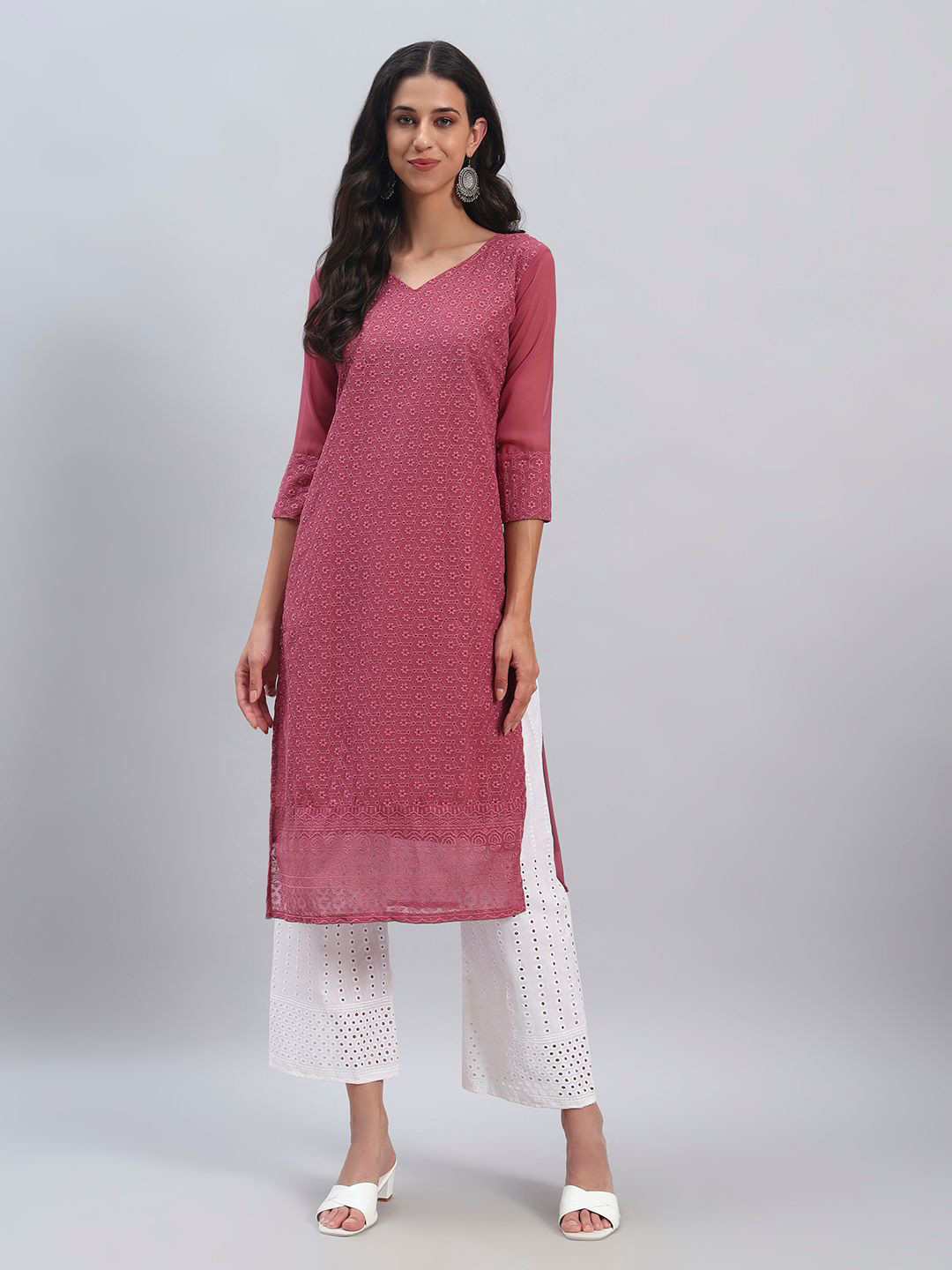 Felopie Embroidered V-Neck Chikankari Kurta