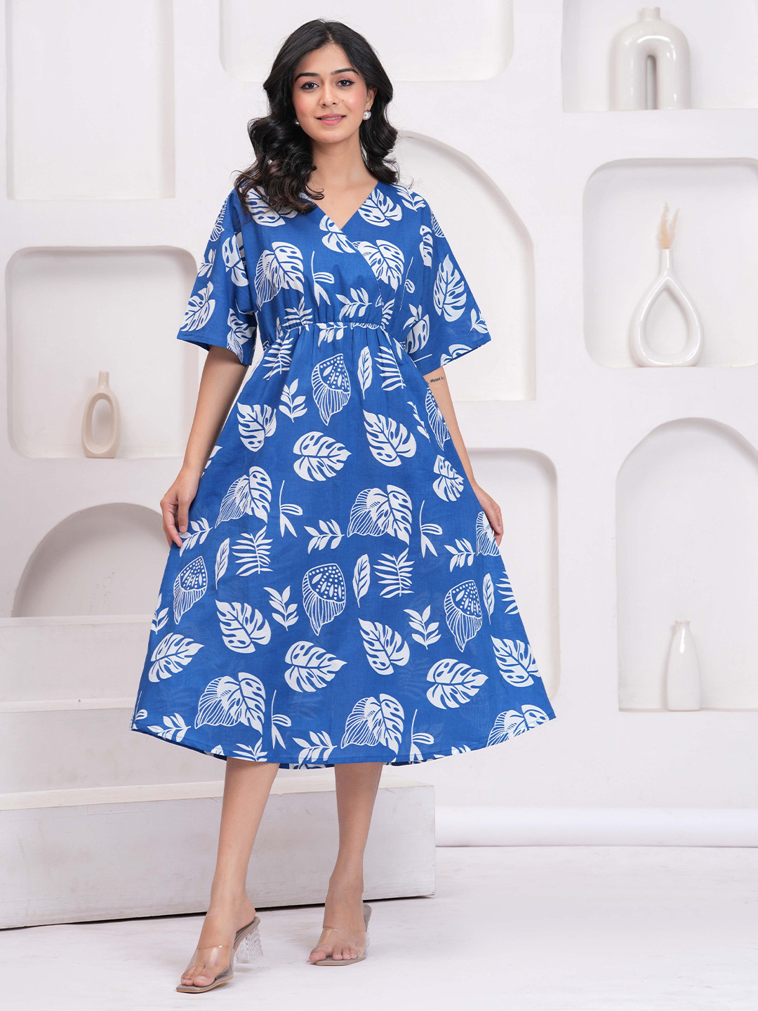 KEIYONA Women Blue & White Tropical Print Flared Sleeve Midi Dress