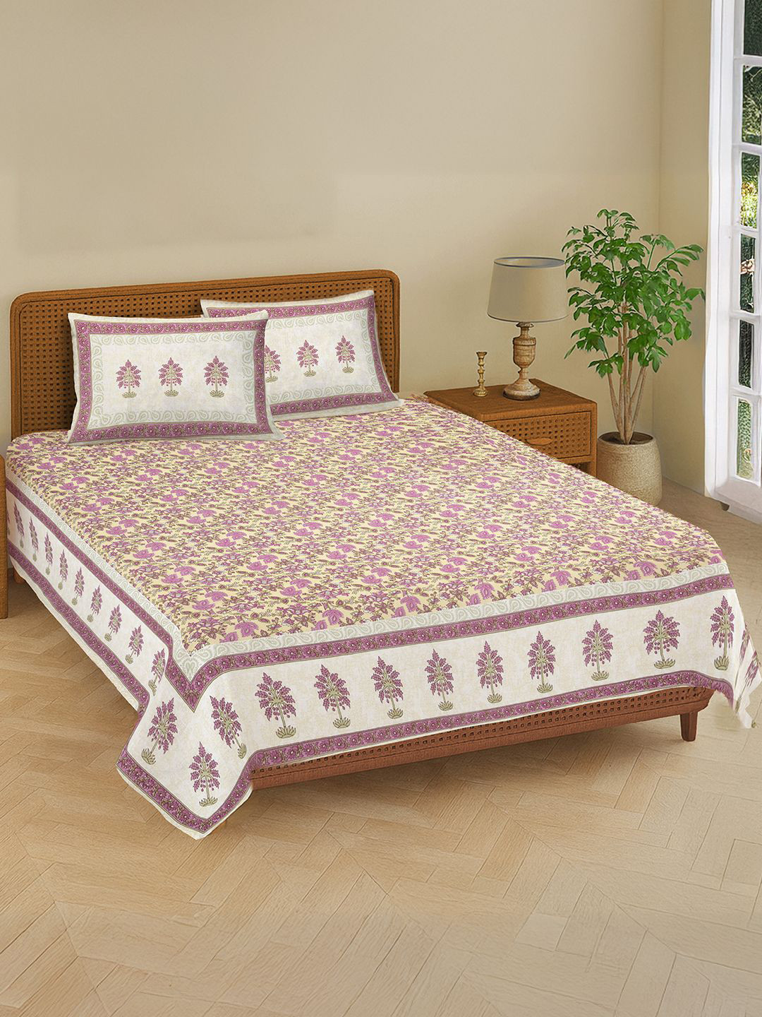 URBAN SPACE Pink & White Ethnic Motifs Pure Cotton 200TC King Bedsheet Set-2.67 m x 2.67 m