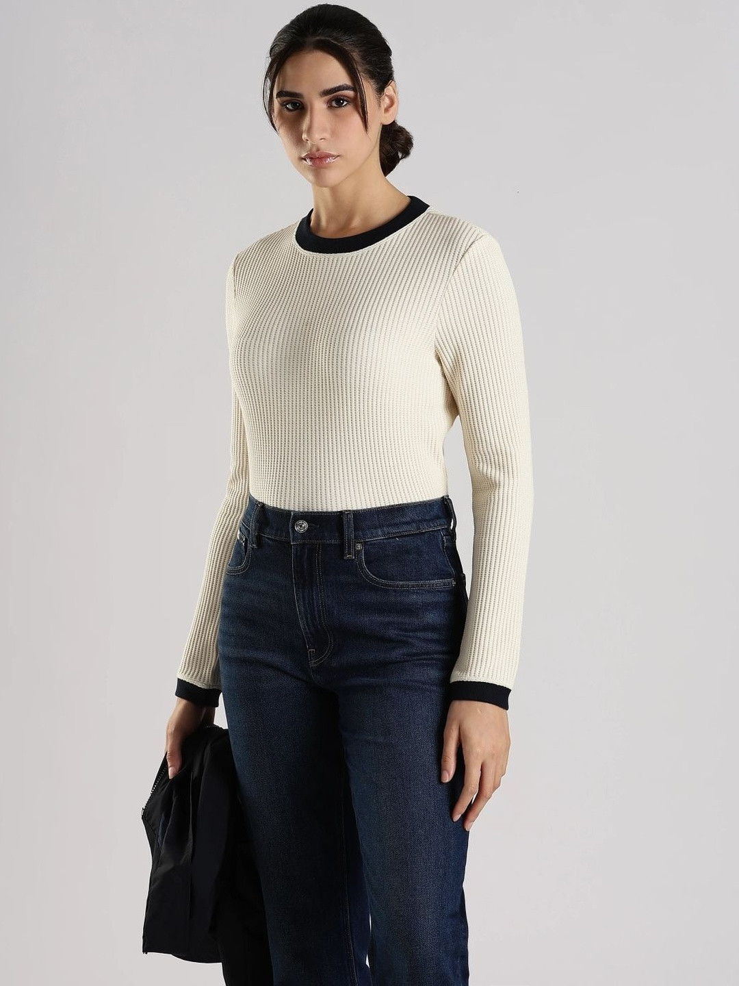 Calvin Klein Jeans U.S Women Textured Regular Fit T-Shirt