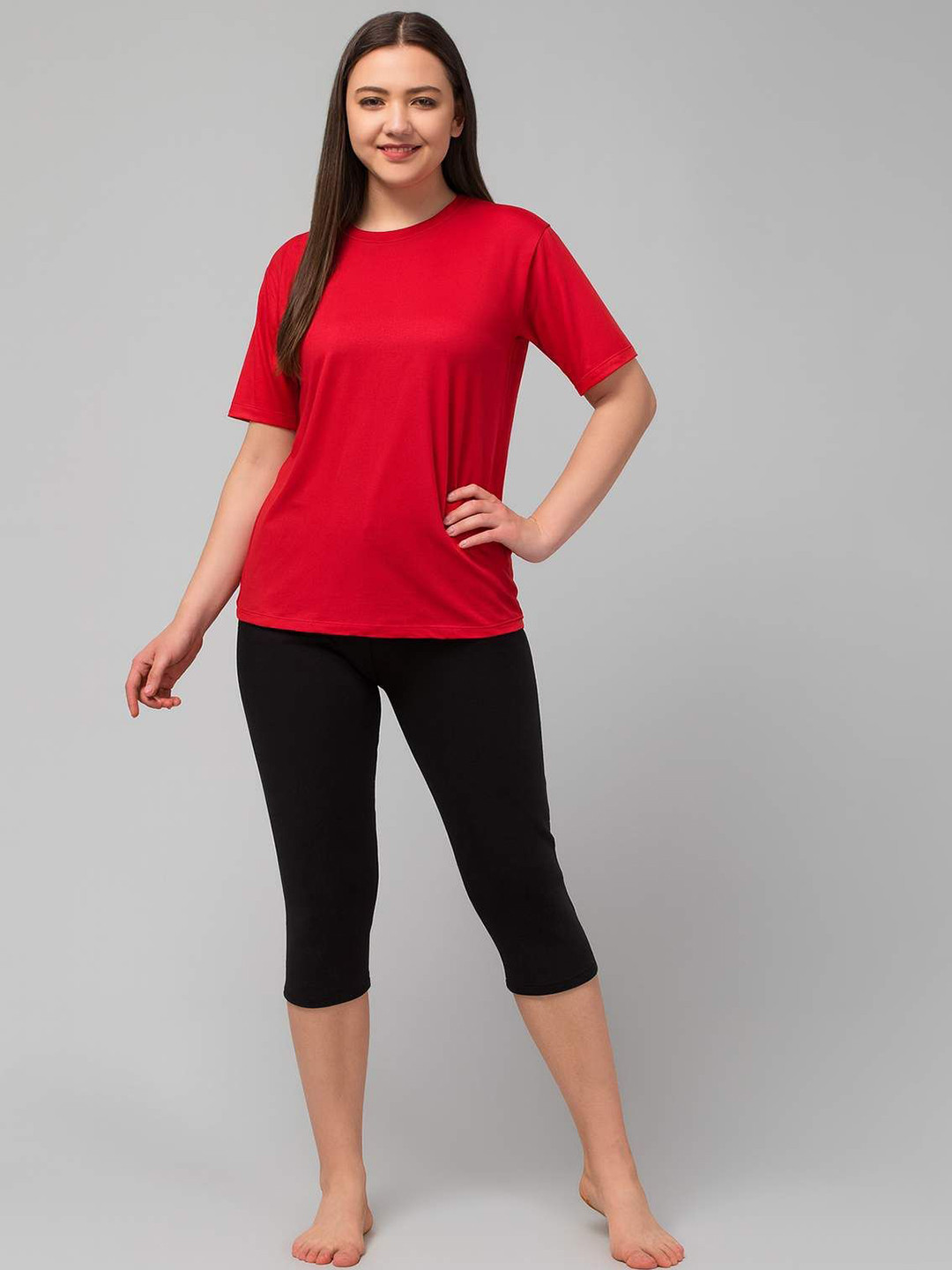 Attire Zone Women Plus Size Solid T-shirt & Capri Swim Wear Set