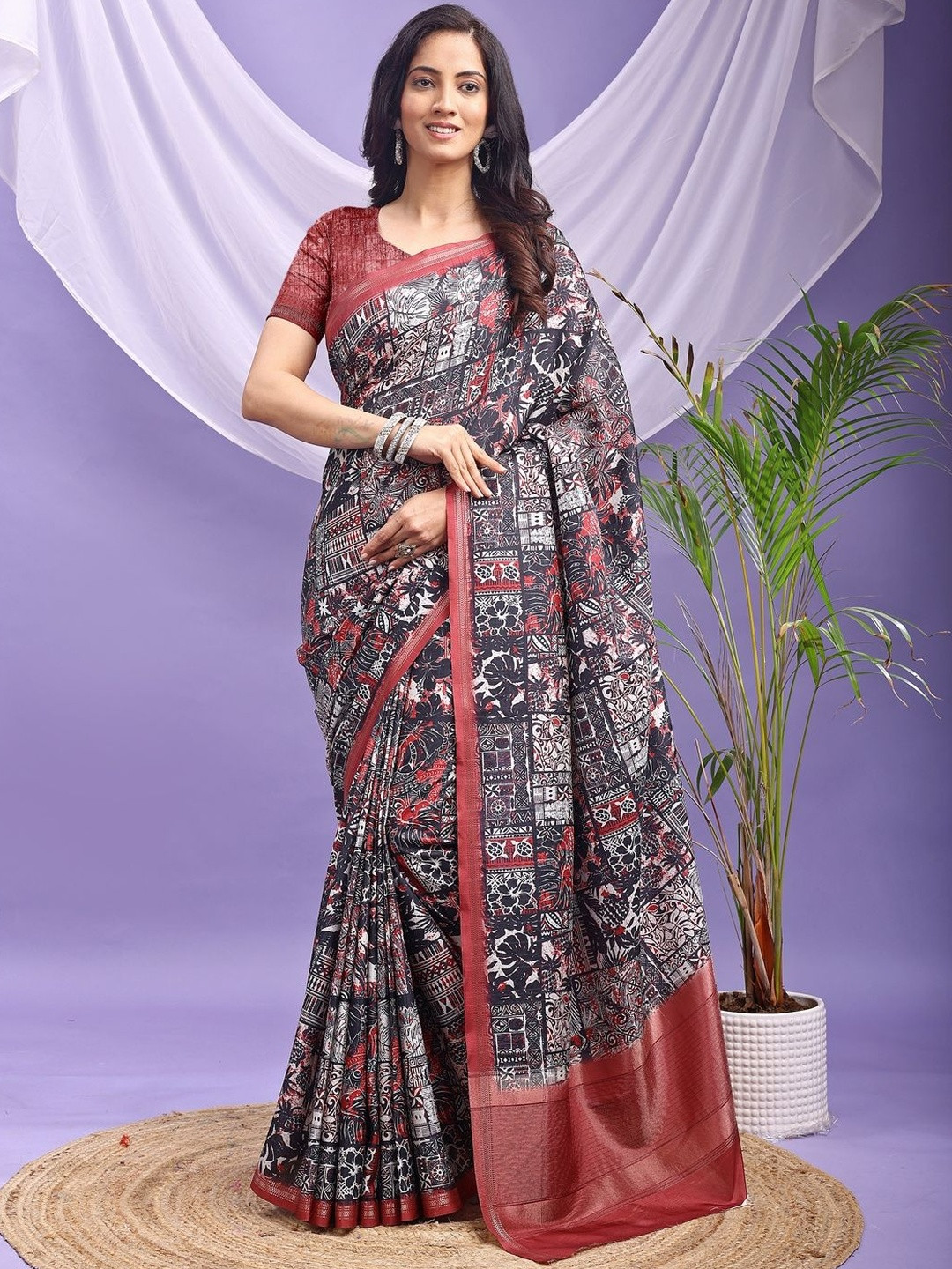 SHIVAM FABRICS Ethnic Motifs Handloom Saree