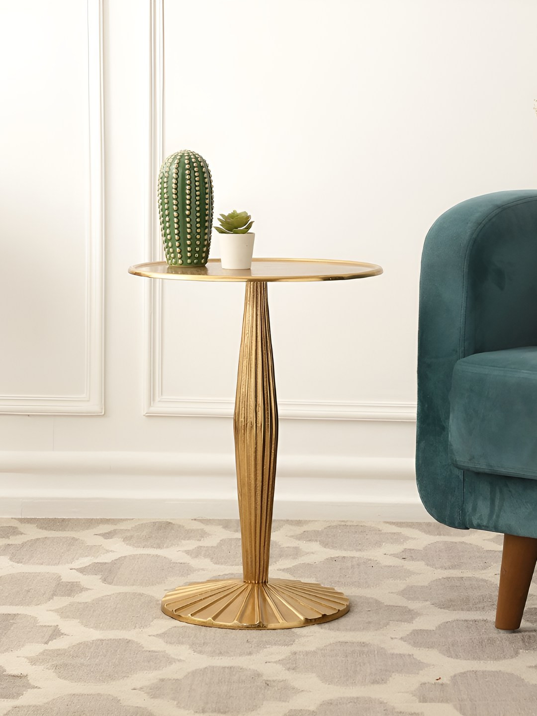 Decor de Maison Brown Textured Round Bedside Table