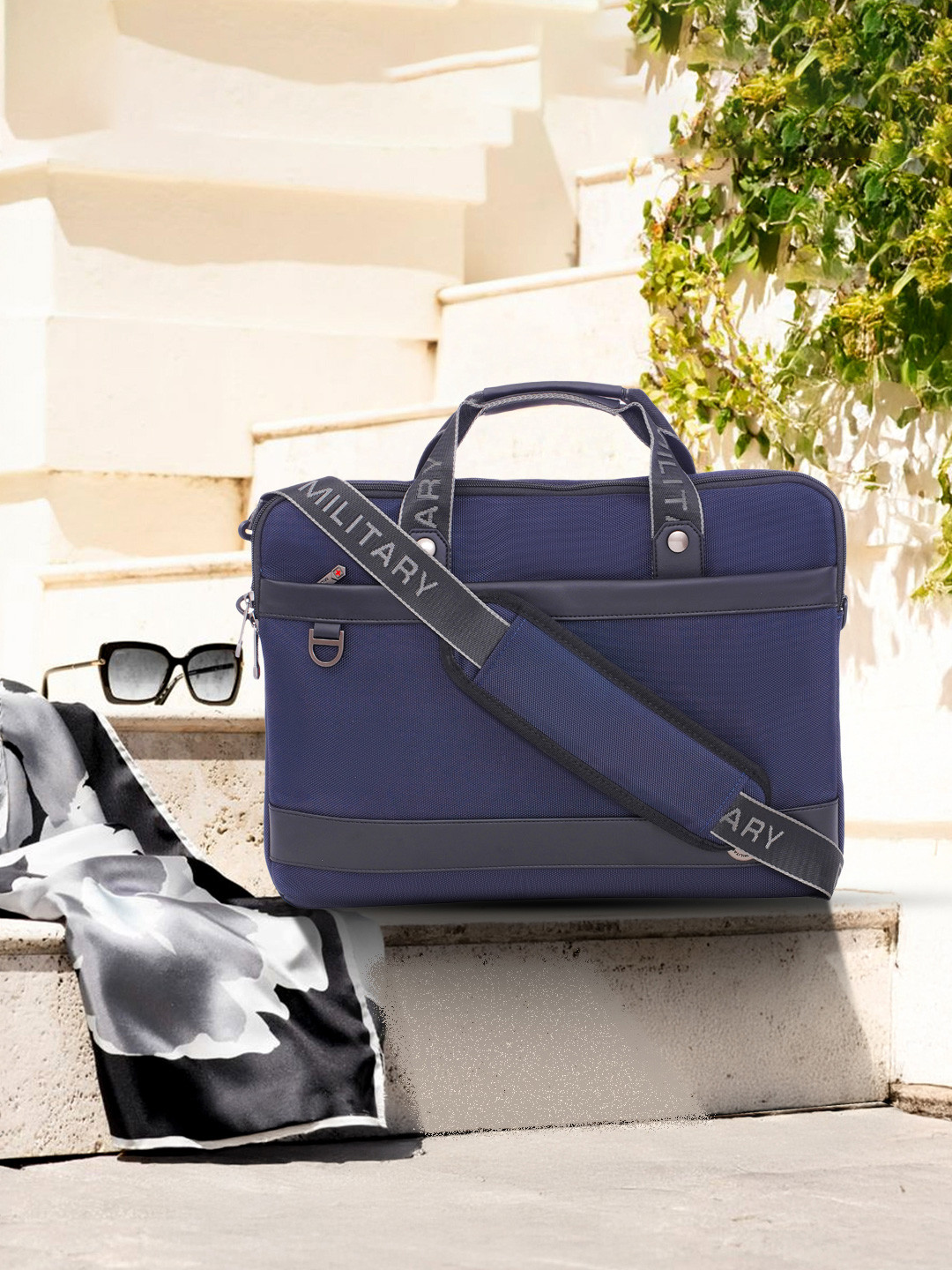 SWISS MILITARY Unisex Laptop Bag With Comfortable Shoulder Pad