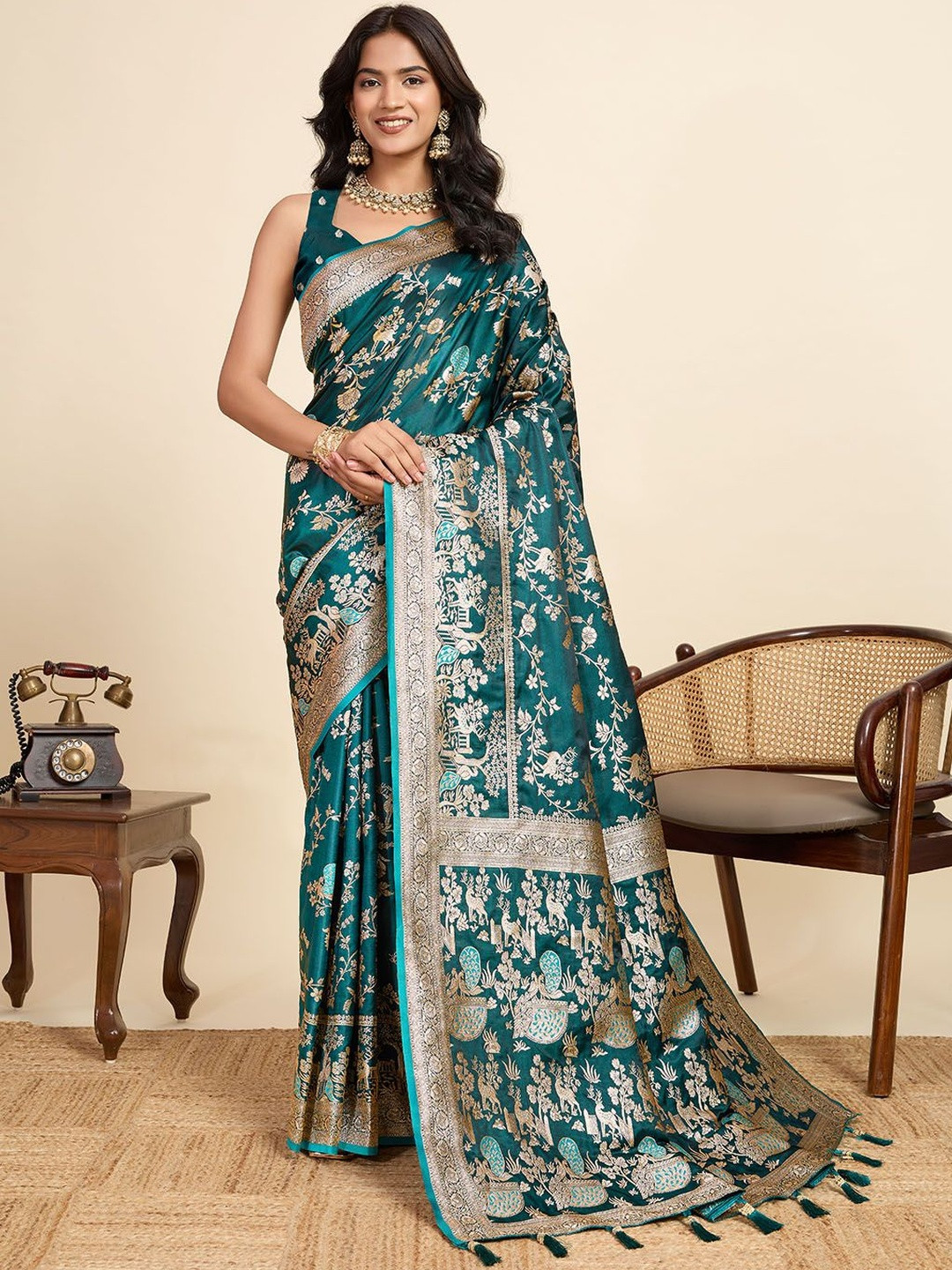 NIWAA Ethnic Motifs Zari Heavy Work Banarasi Saree