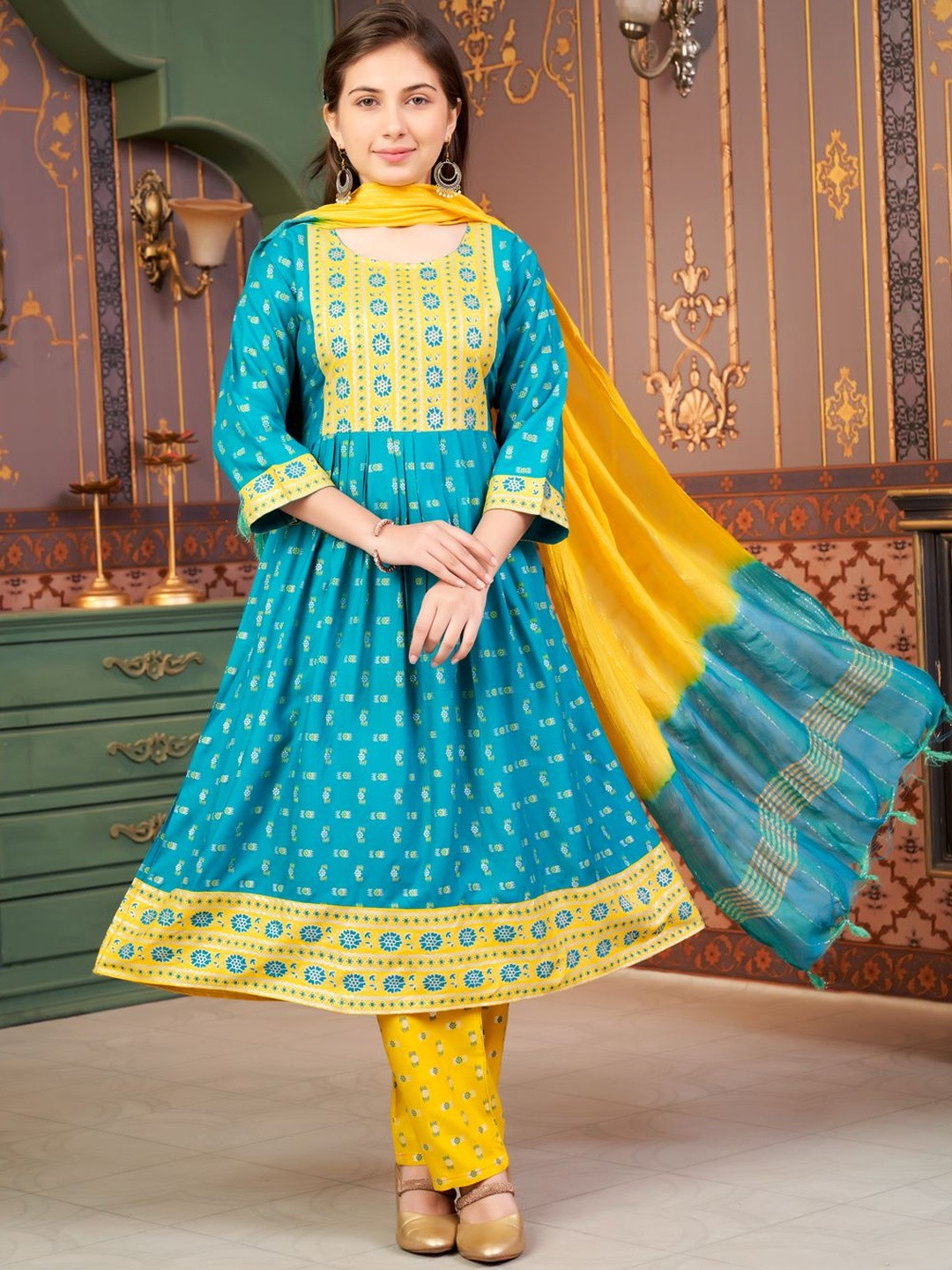 Muhuratam Girls Ethnic Wear Green-Yellow Colour Foil Print Rayon Kurti