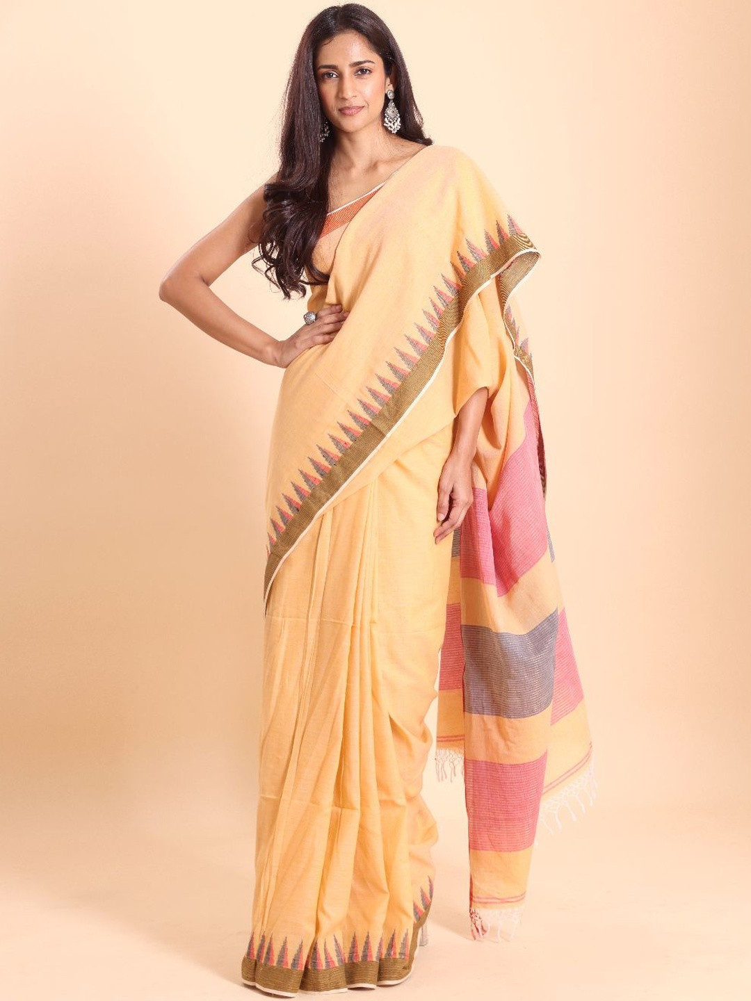 BLOUSON Jamdani Saree With Blouse Piece