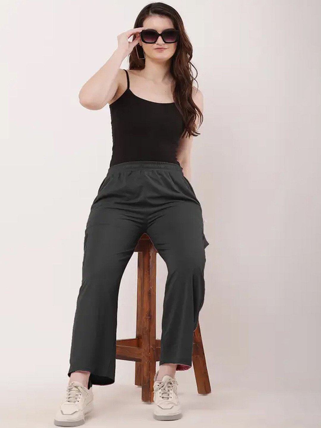 kintu parantu Women Regular Fit Mid-Rise Easy Wash Cargos Trousers