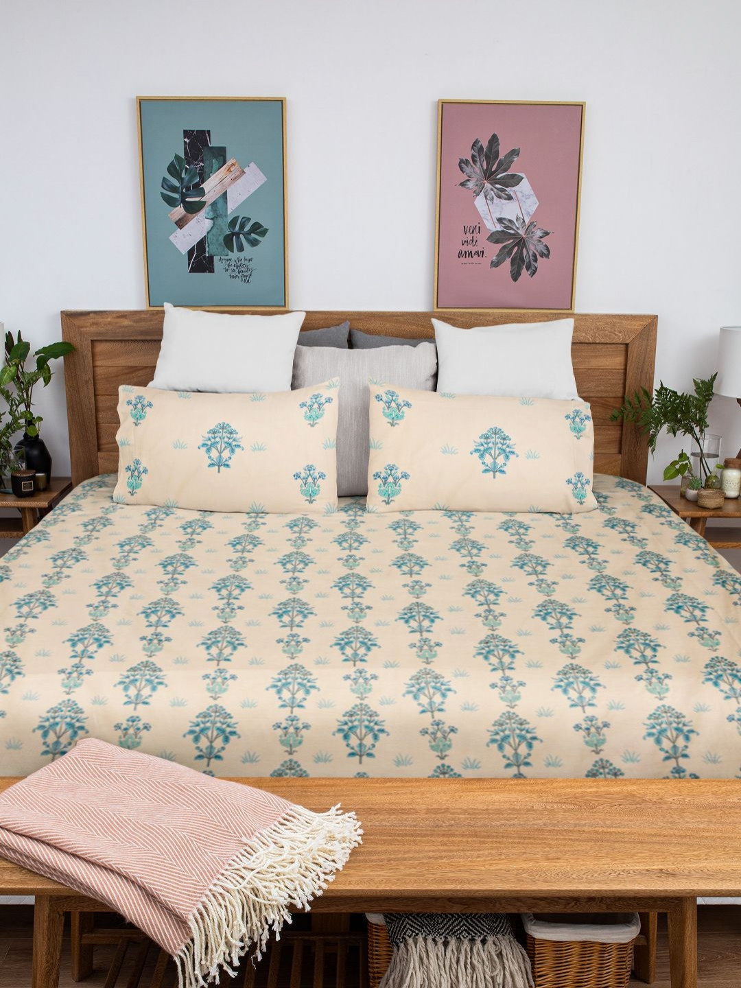 Baarno Blue & Cream Printed Skin-Friendly 210 TC Cotton King Bedsheet Set 2.28 m x 2.7 m