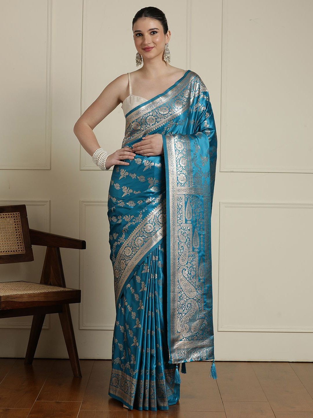 House of Pataudi Ethnic Motif Woven Design Zari Indian Bridal Banarasi Saree