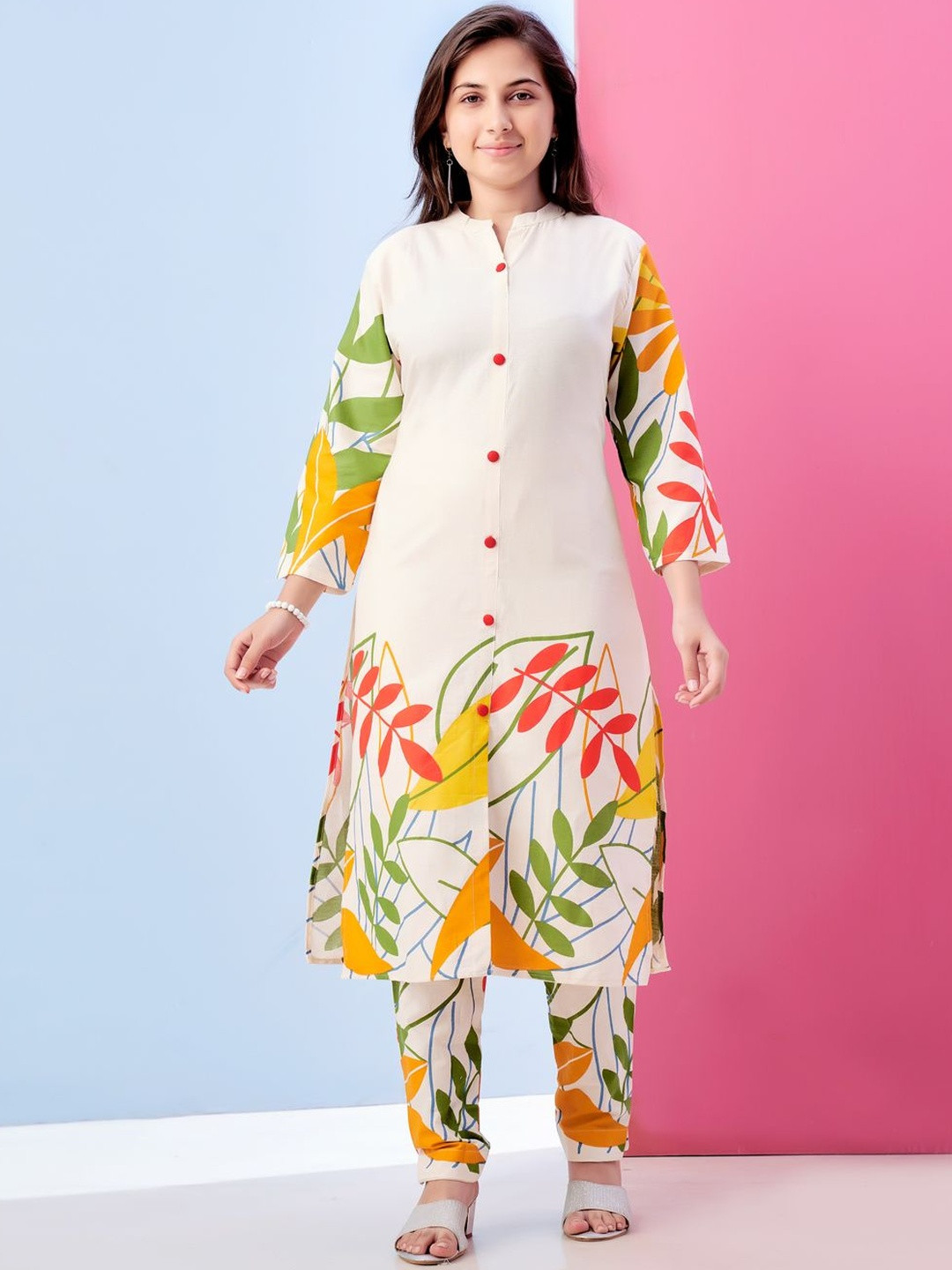 Muhuratam Girls Ethnic Wear Cream Colour Floral Print Khadi Cotton Kurti With Pant