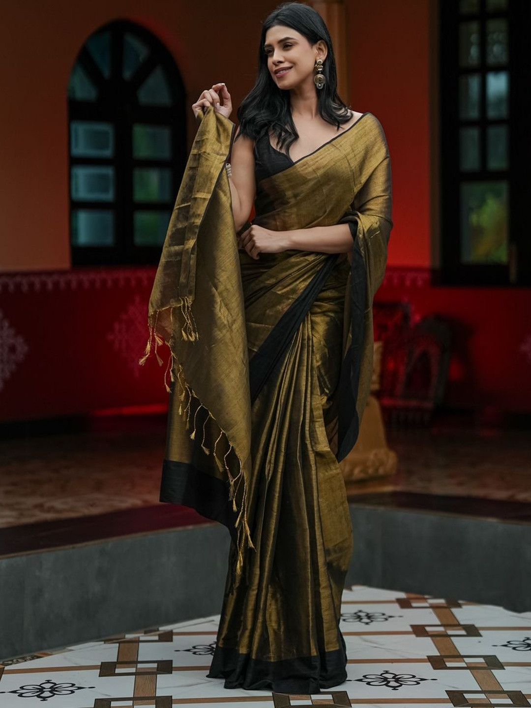 ETHNIC ELEMENTS Dual Tone Tissue Handloom Saree
