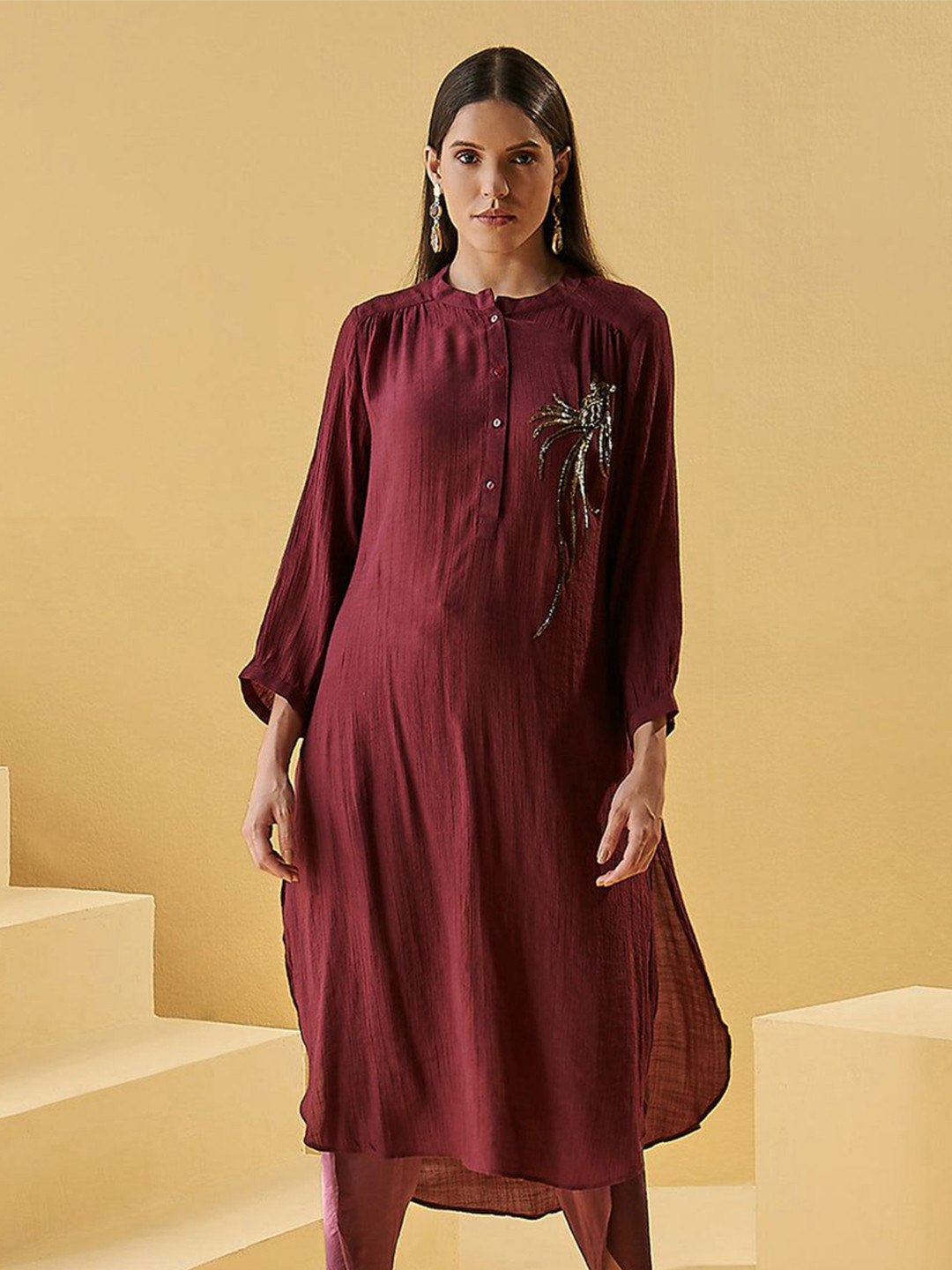 CHIQUE Embellished Beads & Stones Work Mandarin Collar Kurta
