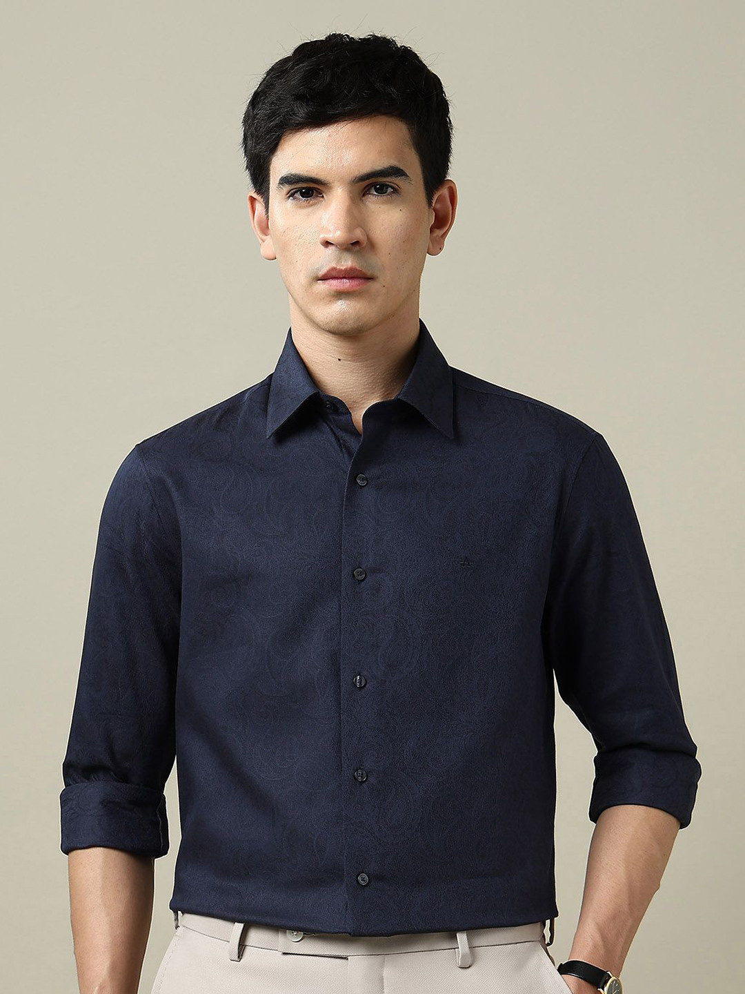 Arrow Tailored Fit Paisley Self Design Long Sleeves Cotton Formal Shirt