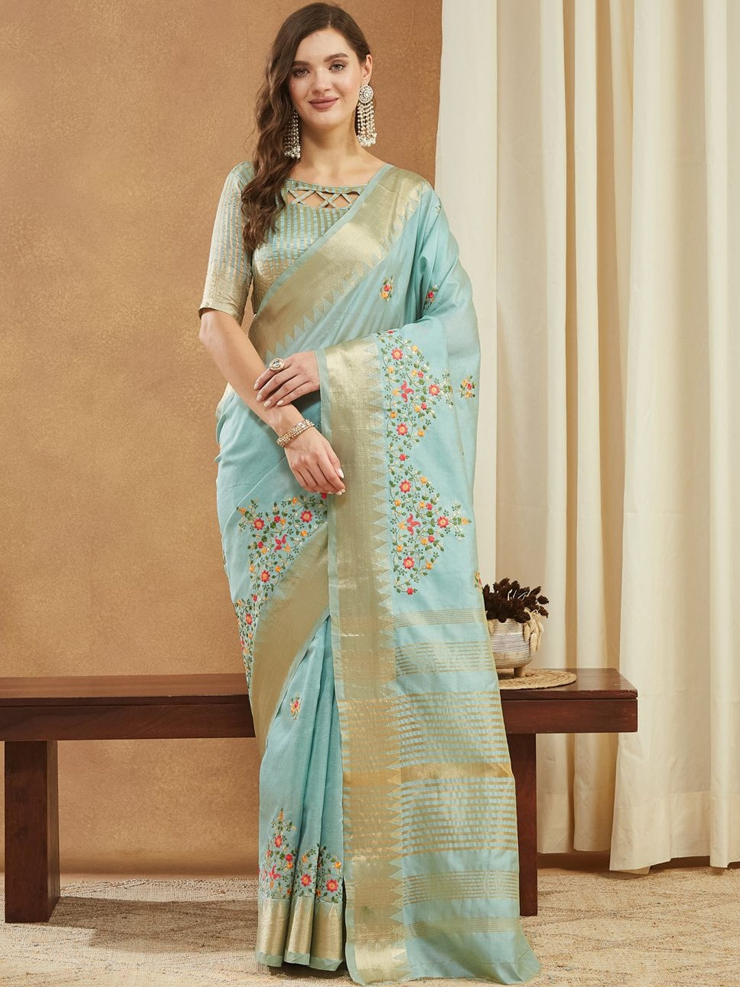 KAVINDI Floral Embroidered Thread Work Silk Cotton Saree