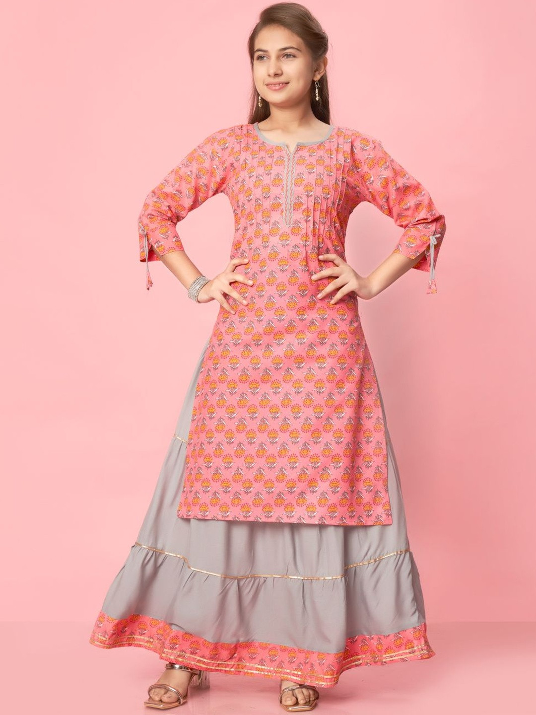 Muhuratam Girls Gajri-Grey Colour Cotton Printed Kurti Skirt Set