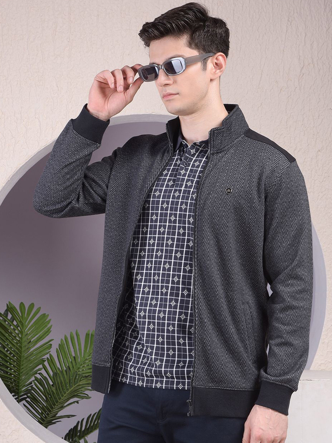 Crimsoune Club Men Solid Self Design Mock Collar Long Sleeves Front-Open Sweatshirt