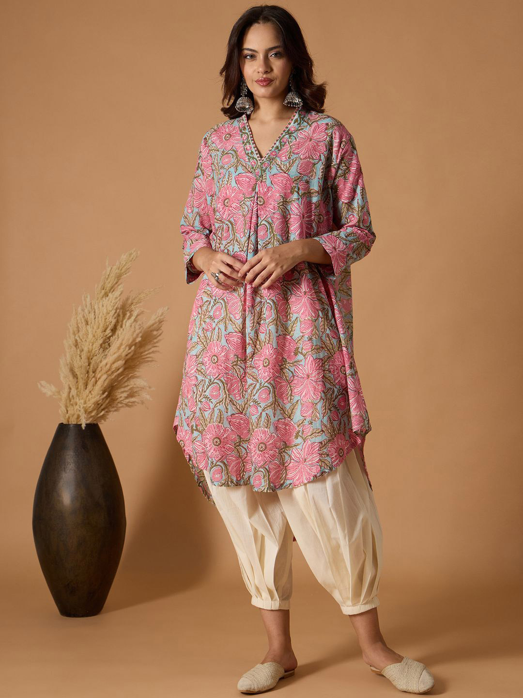 Kaala Teeka Printed V-Neck  Pure Cotton Kurta