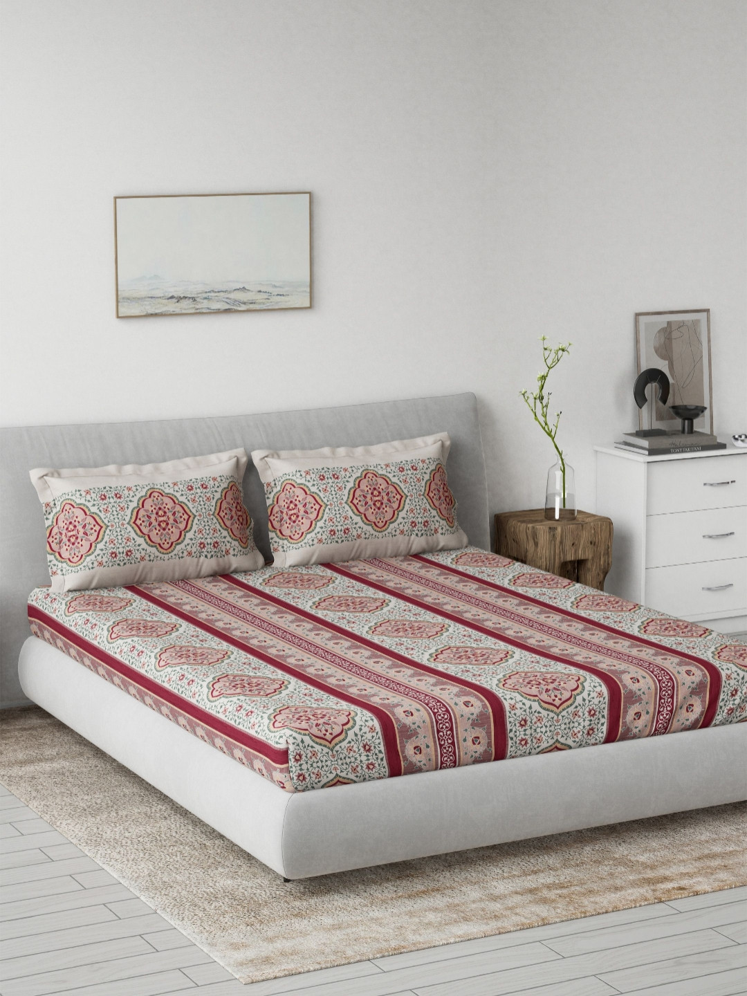 DDecor Red & White Printed 144 TC King Bedsheet Set-2.29m x 2.74m