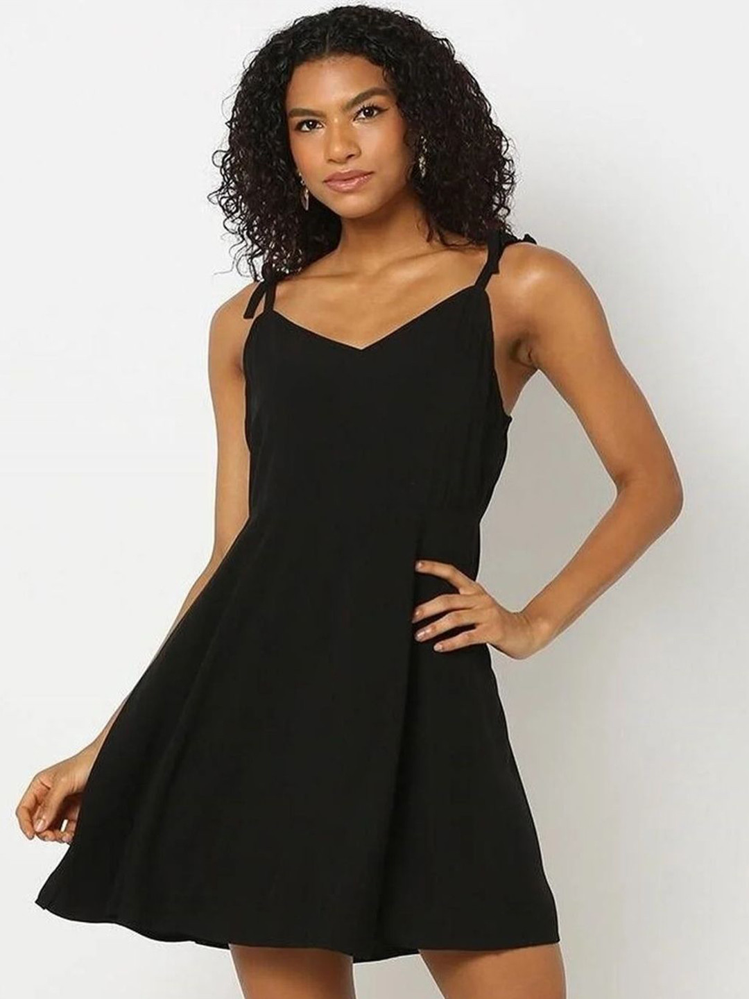 GAP Women Solid Slim Fit Spaghetti Strap A-Line Above Knee Dress