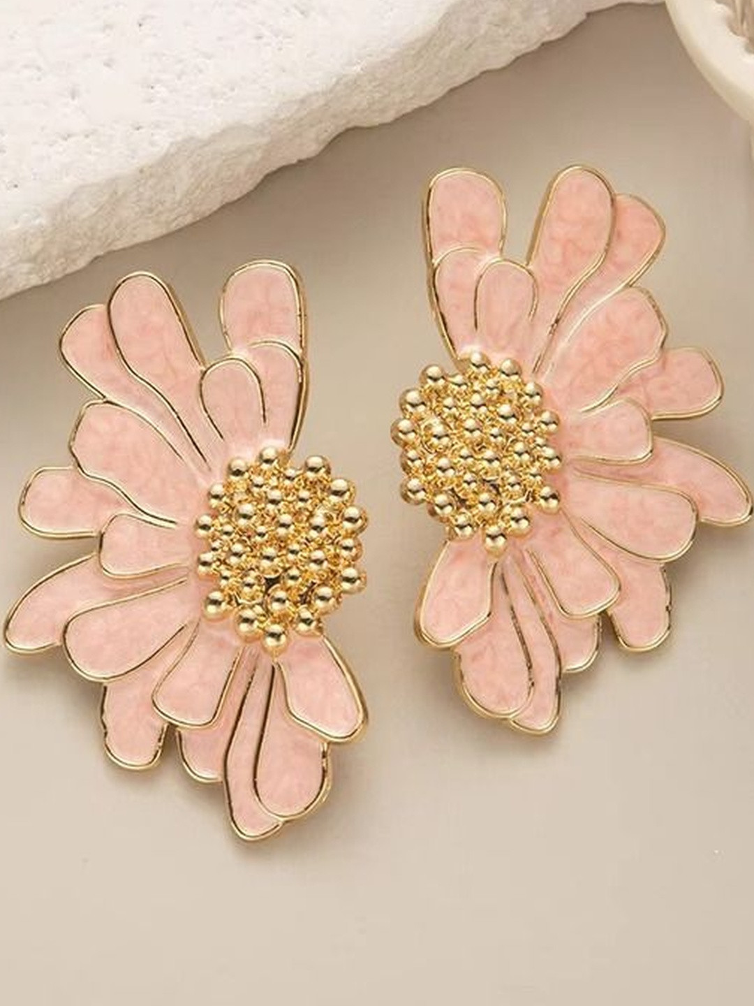 Tiso Contemporary Big Flower Studs Earrings