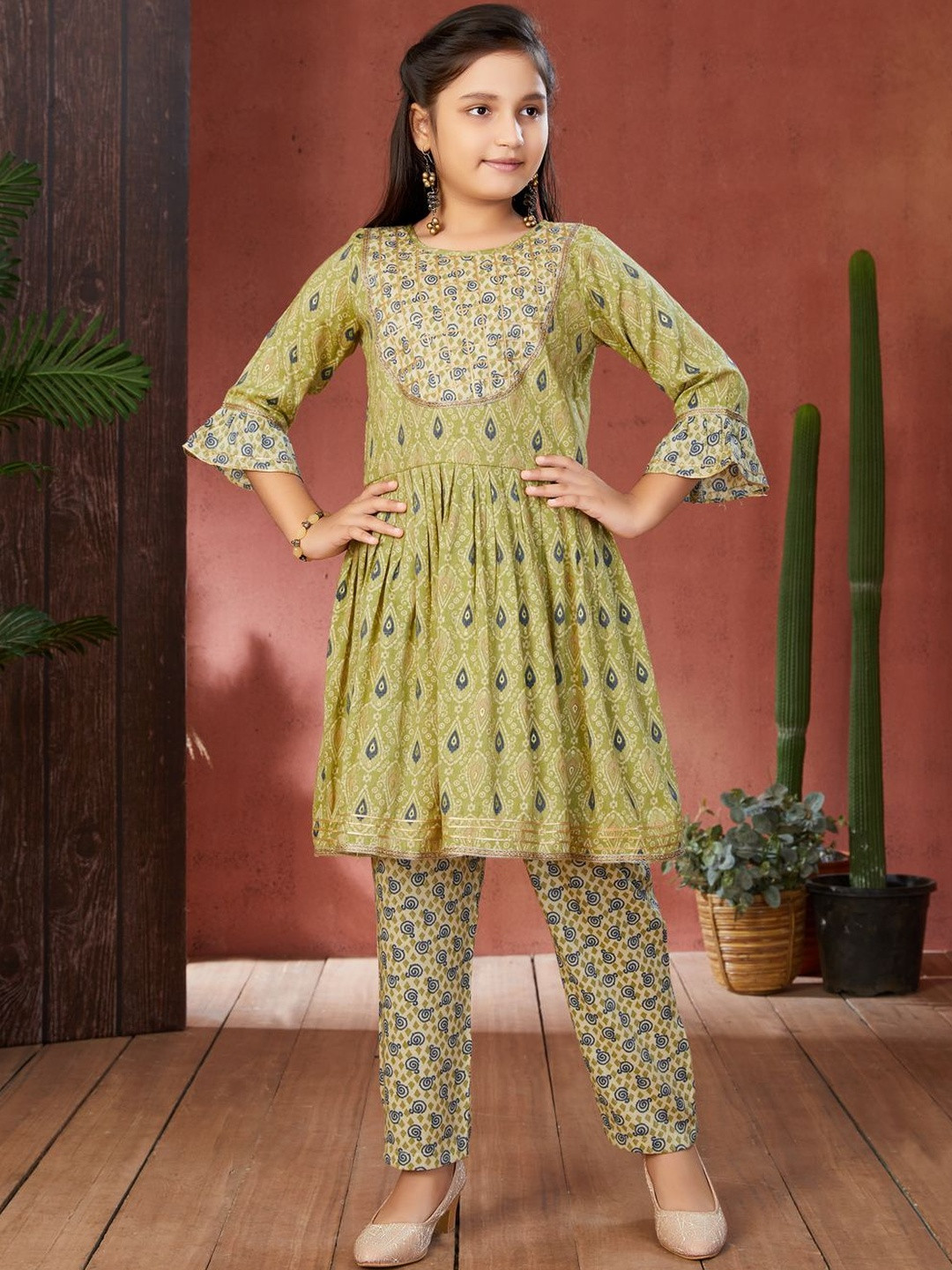 Muhuratam Girls Ethnic Wear Green Colour Leaf Pattern With Gota Lace Rayon Kurti Pant Set