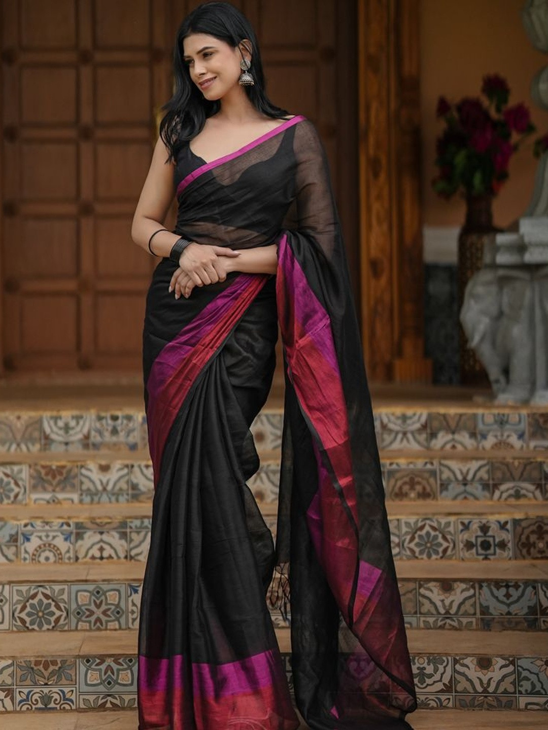 ETHNIC ELEMENTS Solid Bordered Tissue Saree