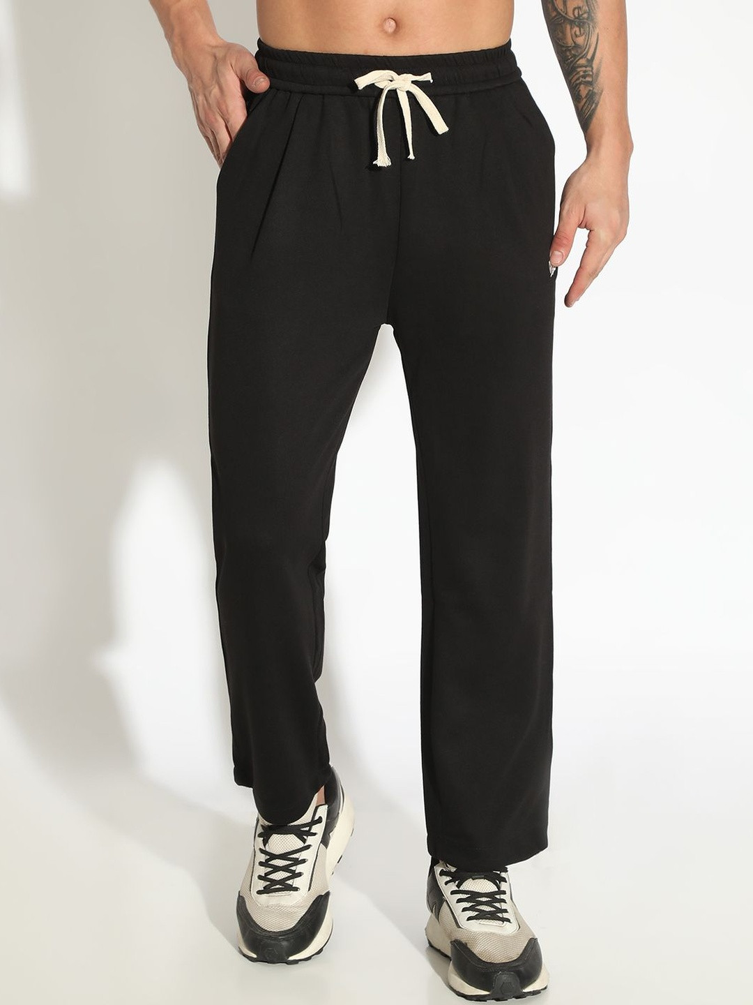 SHOWOFF Edition Men's Black Straight Fit Low rise Trousers