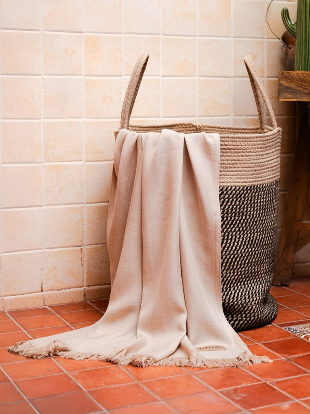 DEBAANS Beige Bamboo 250 GSM Bath Towel
