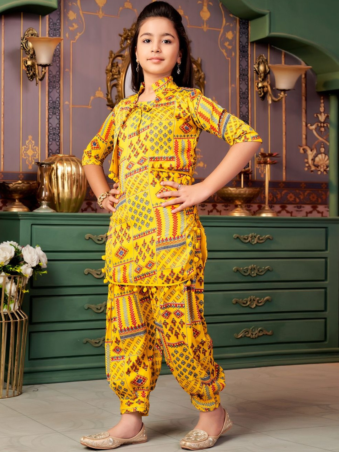 Muhuratam Girls Ethnic Wear Yellow Colour Abstract Print Polycrepe Kurti Patiala Set