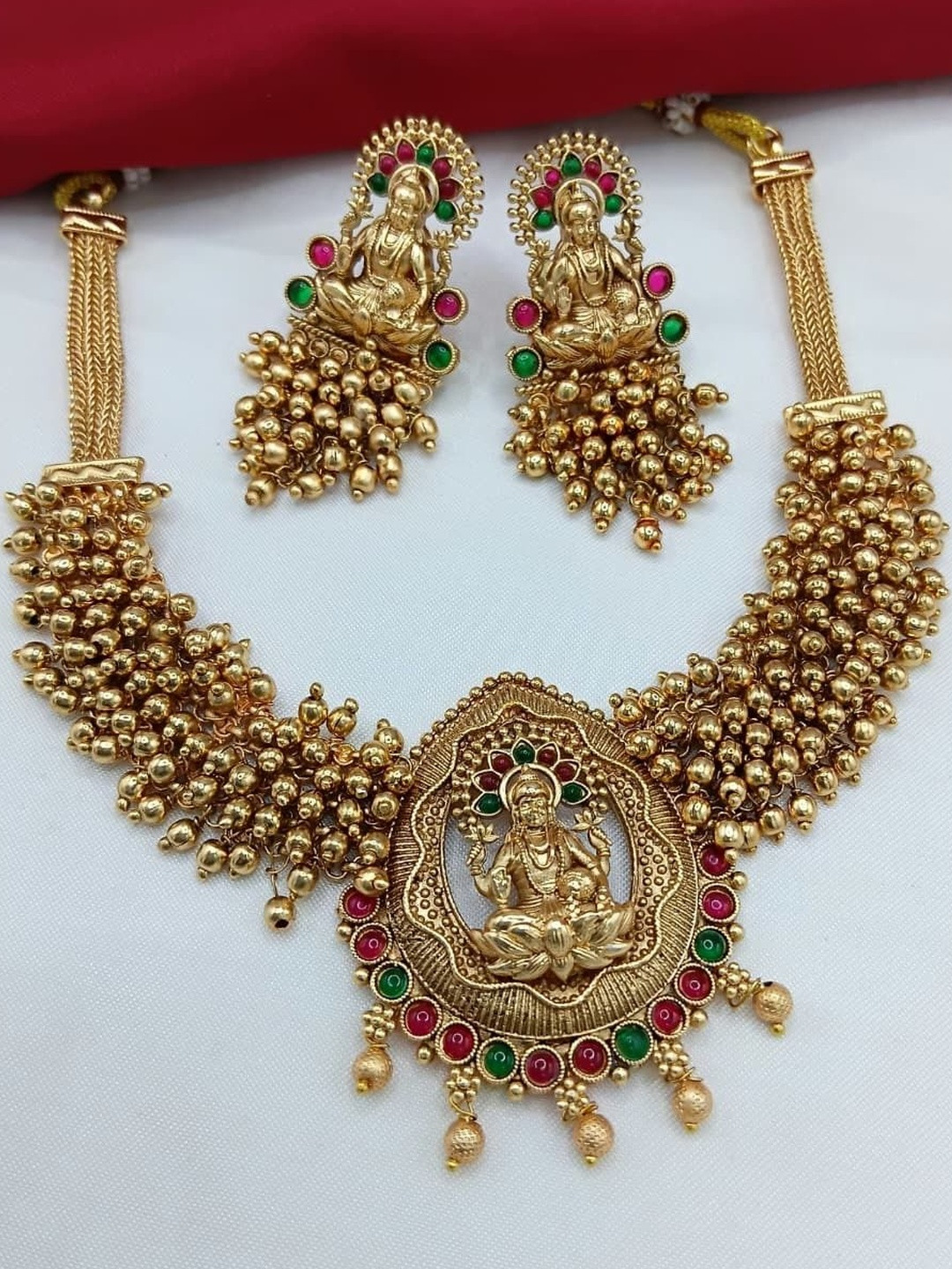 PADMAWATI BANGLES PVT LDT Gold-Plated Artificial Studded & Beaded Temple Jewellery Set