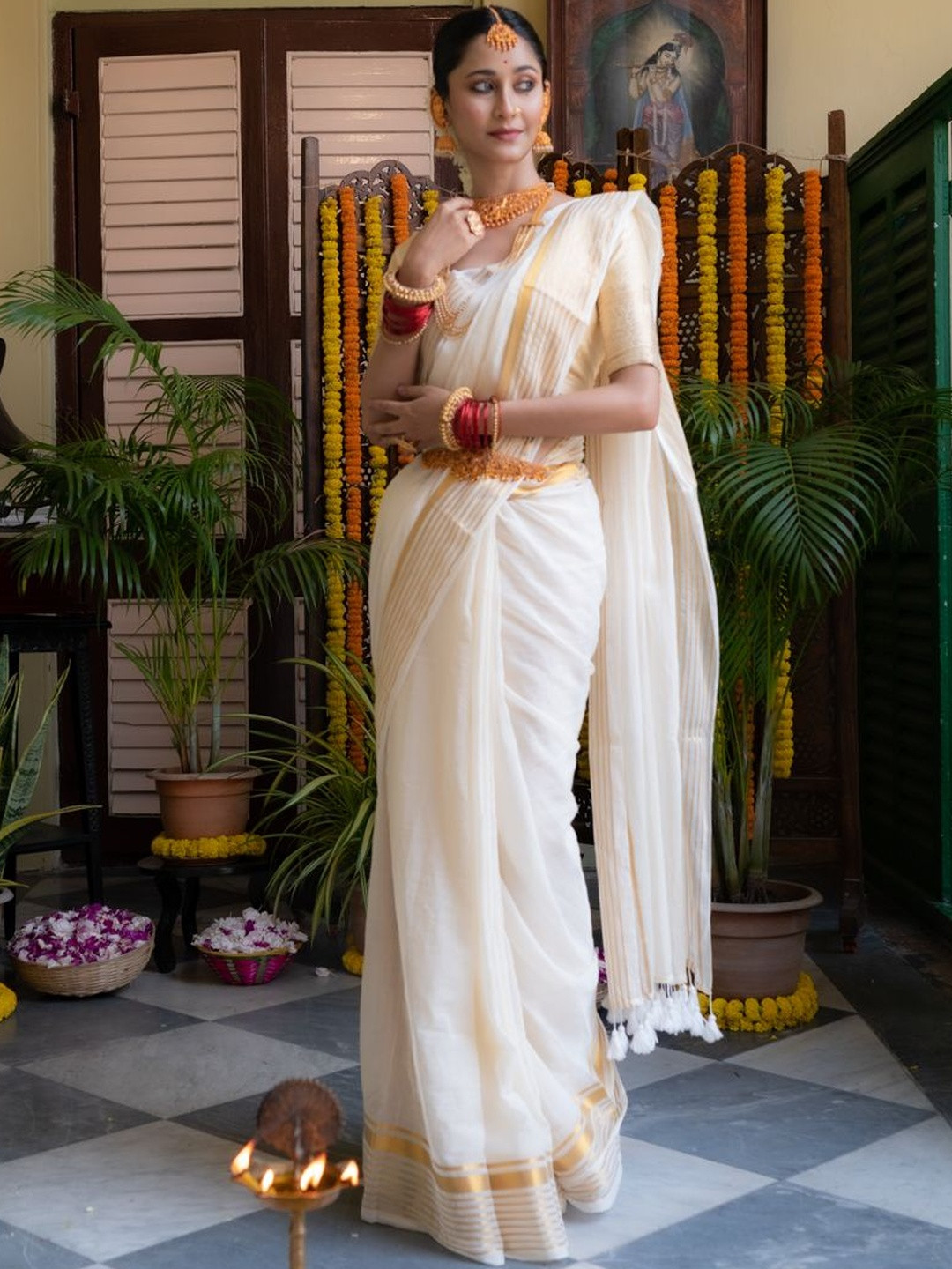 ETHNIC ELEMENTS Striped Border Pure Cotton Saree