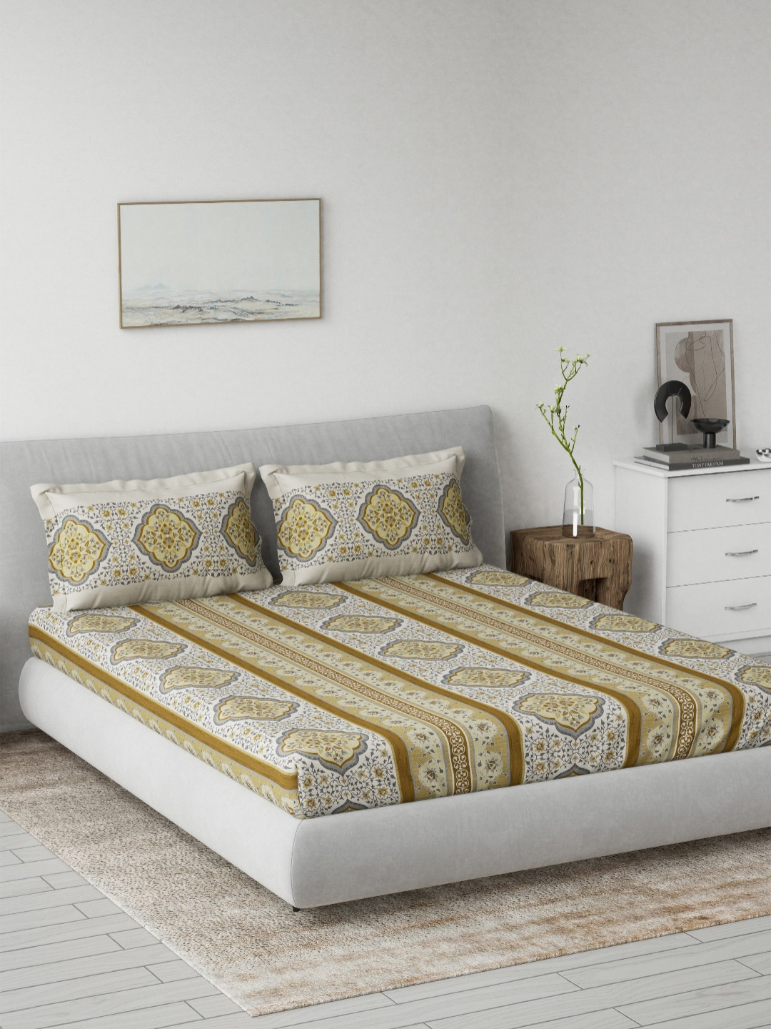 DDecor Yellow & White Printed 144 TC King Bedsheet Set-2.29m x 2.74m