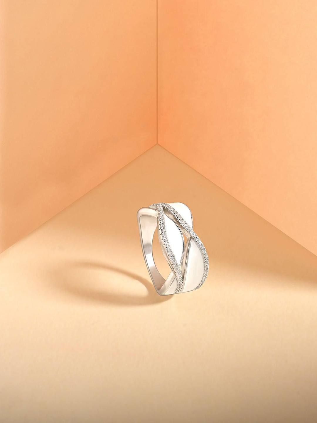 TOUCH925 925 Silver-Plated Cubic Zirconia Stone-Studded Intertwined Finger Ring