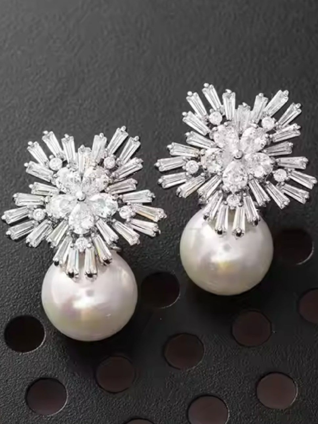 CROWN NINE Rhodium-Plated Floral Studs Earrings