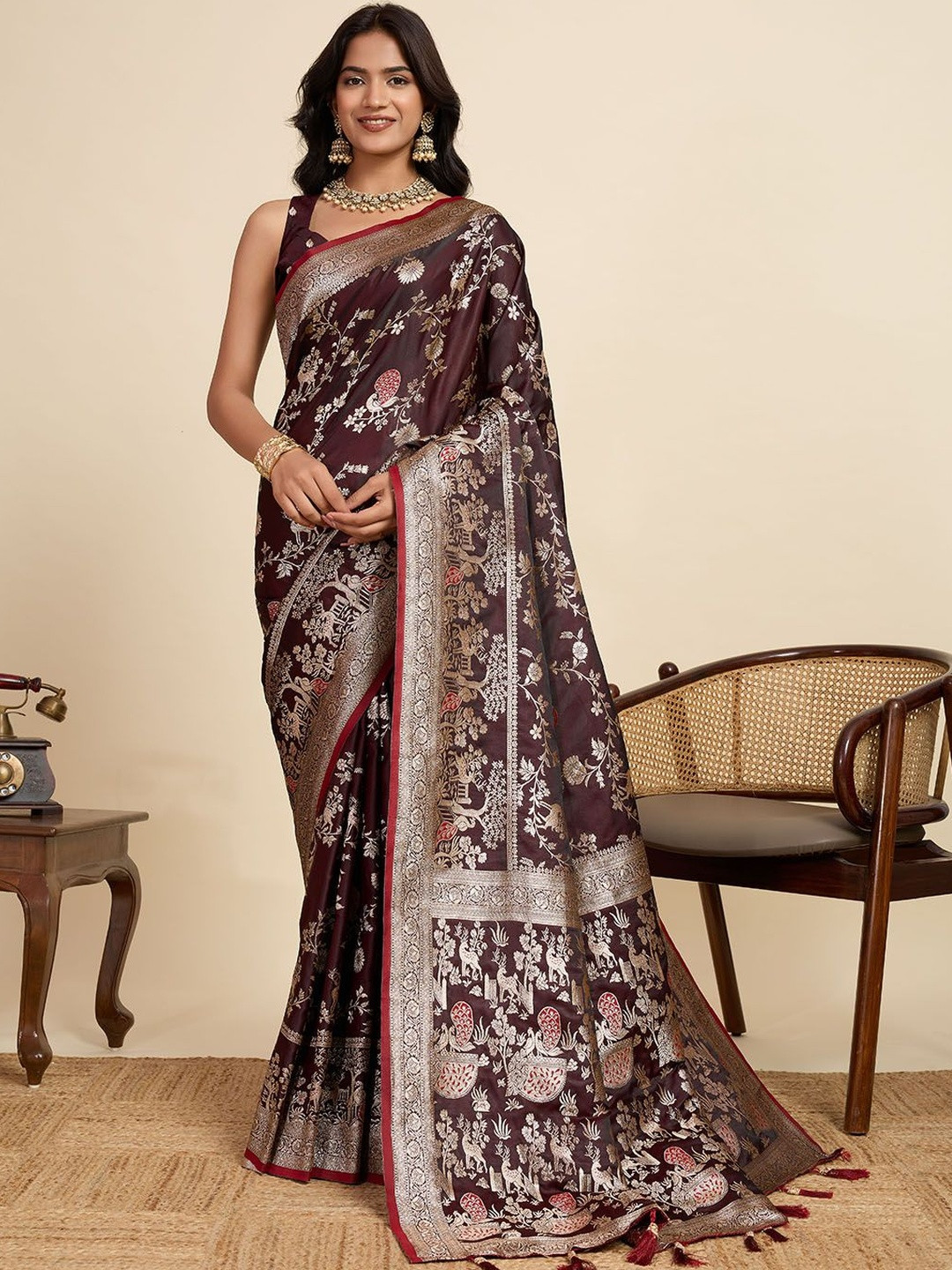 NIWAA Kalamkari Woven Design Zari Work Banarasi Saree With Blouse