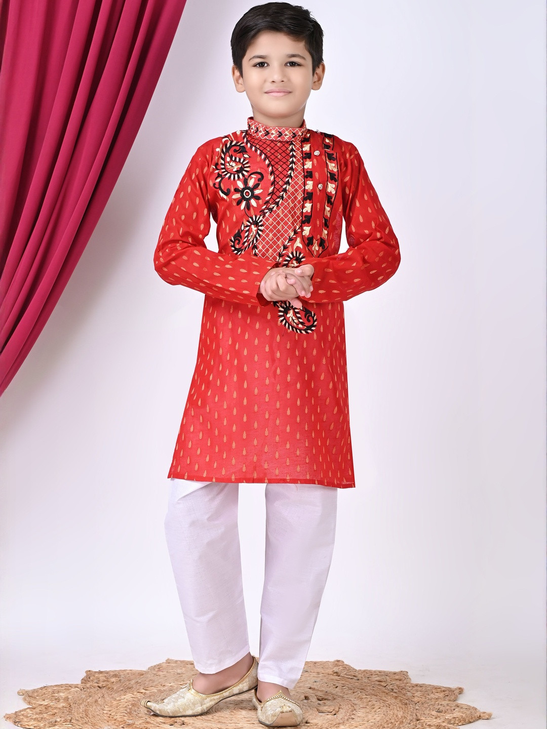 SUPER ART CREATION Boys Ethnic Motifs Embroidered Regular Pure Cotton Kurta with Pyjamas