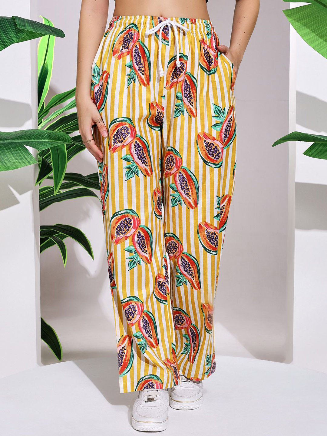 HANDICRAFT PALACE Women Printed Relaxed Straight Leg Mid-Rise Flat-Front Regular Trousers