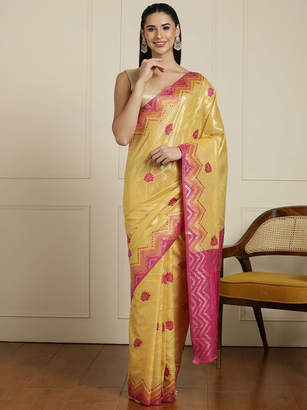 House of Pataudi Women Geometric Motif Paithani Saree