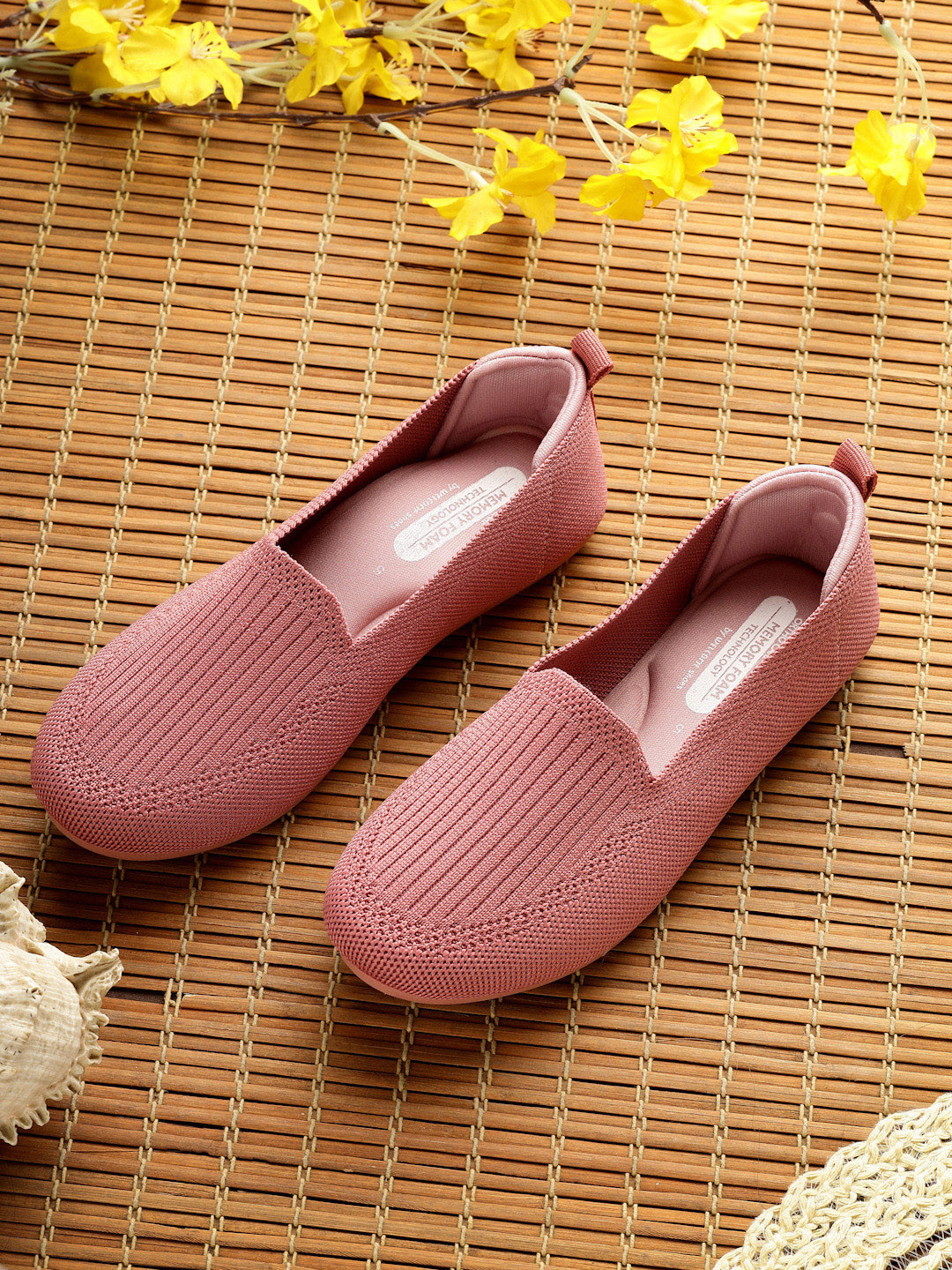 WELCOME Women Slip-On Sneakers