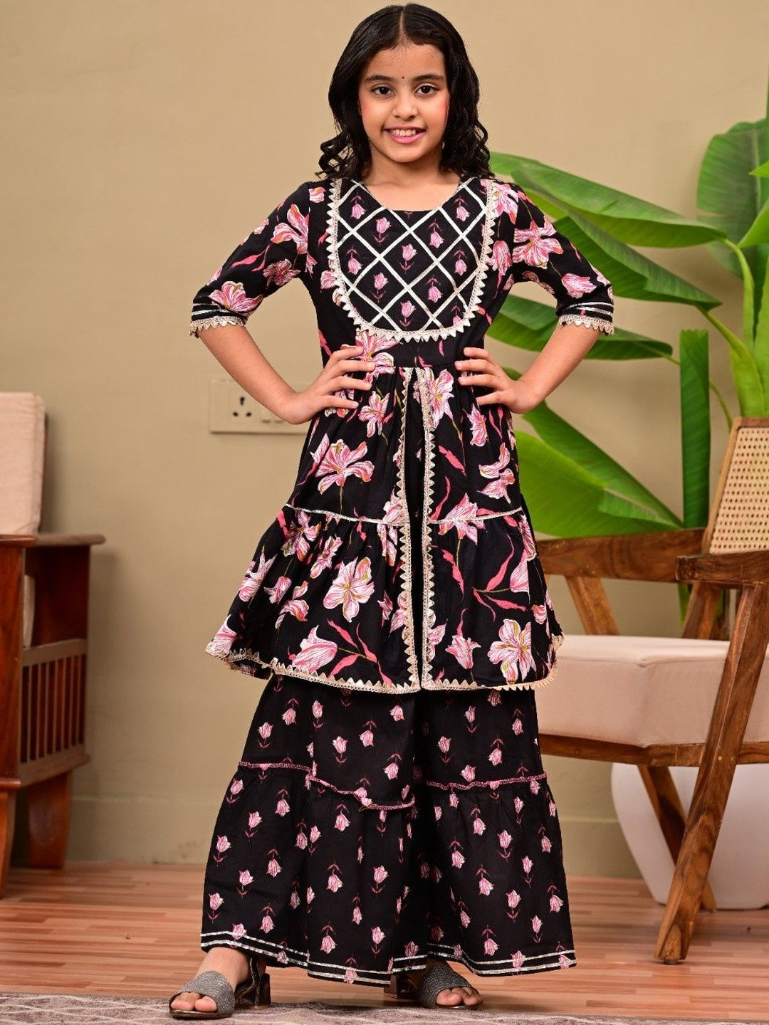 Flyfinns Girls cotton kurta sharara set.
