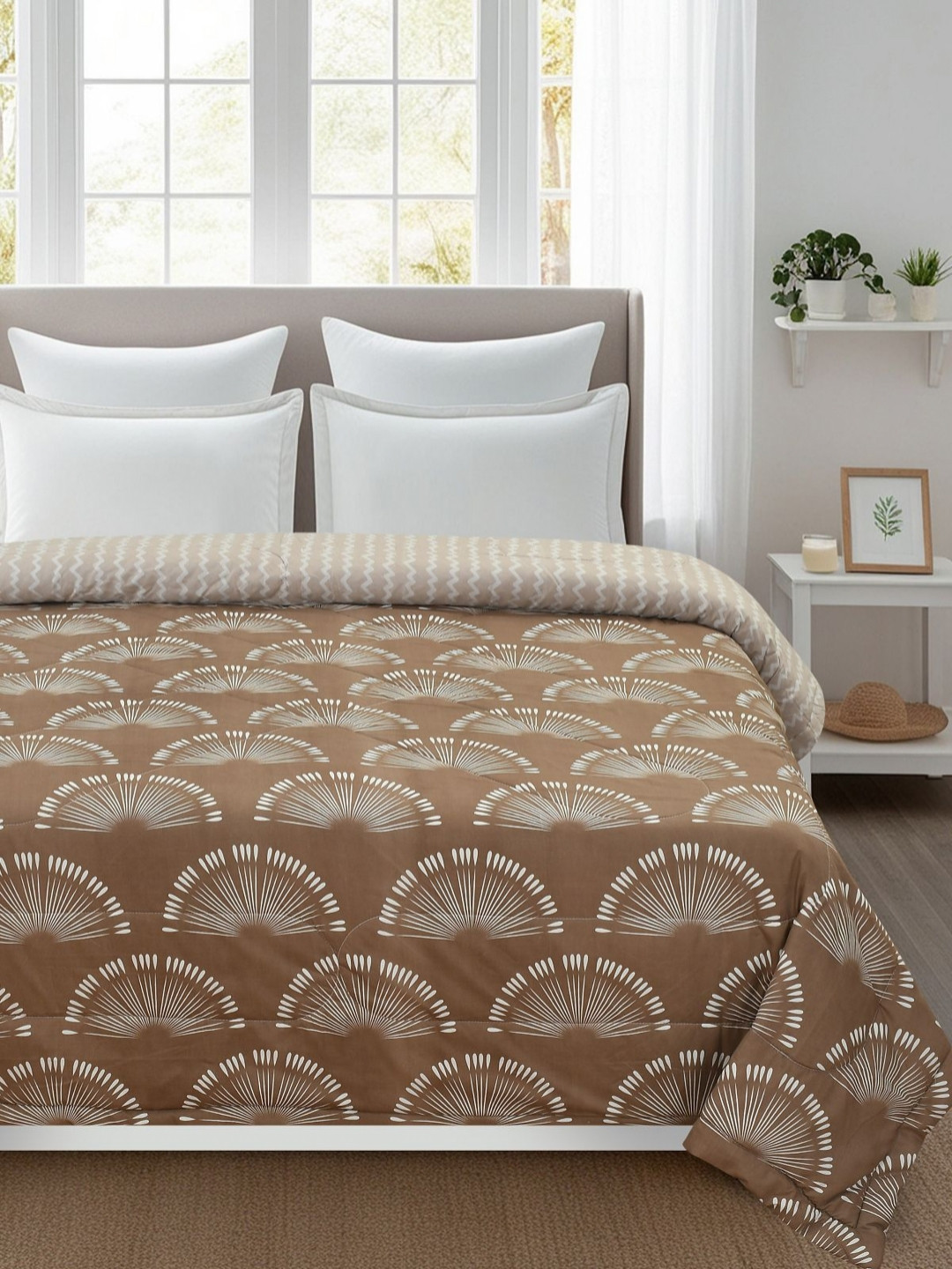 Florida Snug Brown & White Floral AC Room 150 GSM Double Bed Comforter