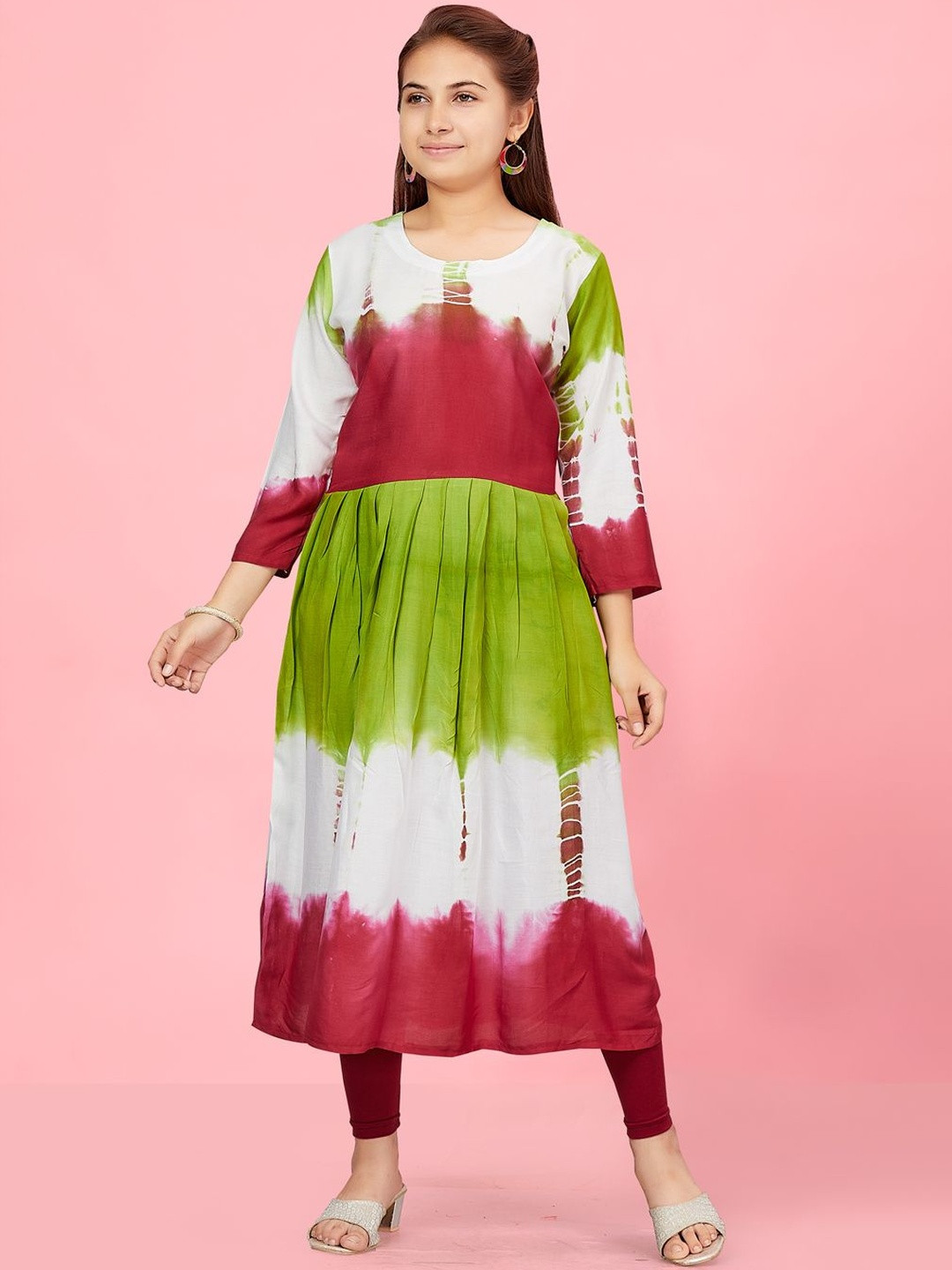 Muhuratam Girls Maroon-Green Colour Cotton Tie & Dye Kurti
