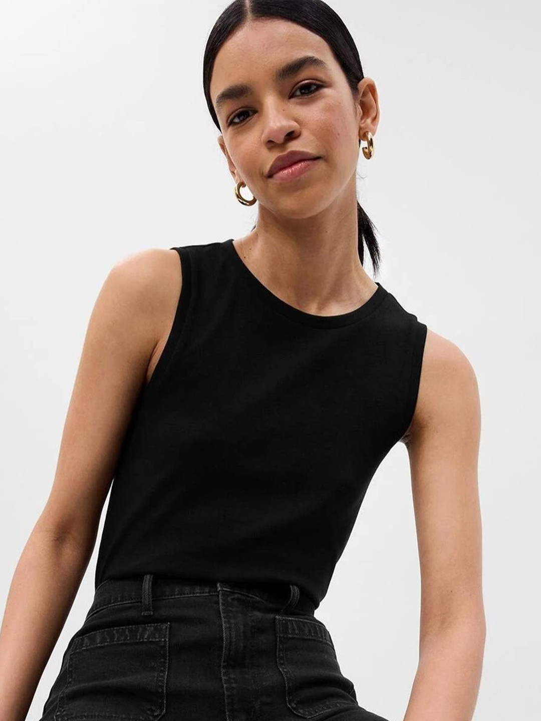 GAP Women Slim Fit Round Neck Tank Tops