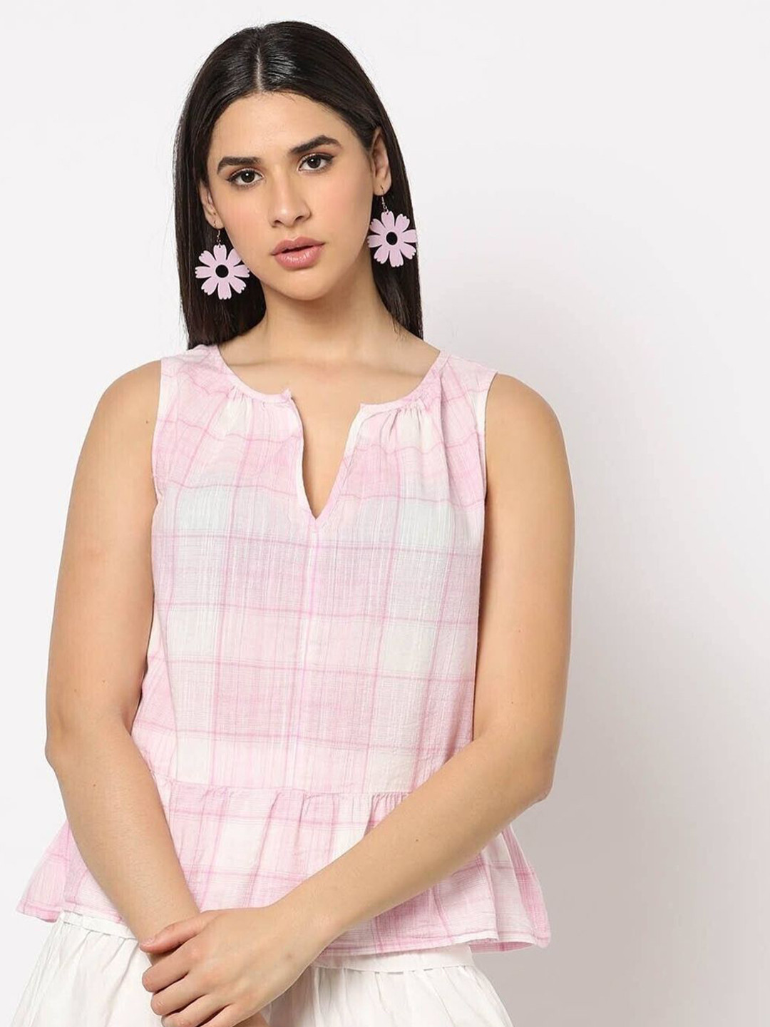 GAP Women Checked Relaxed Fit V-Neck Peplum Tops