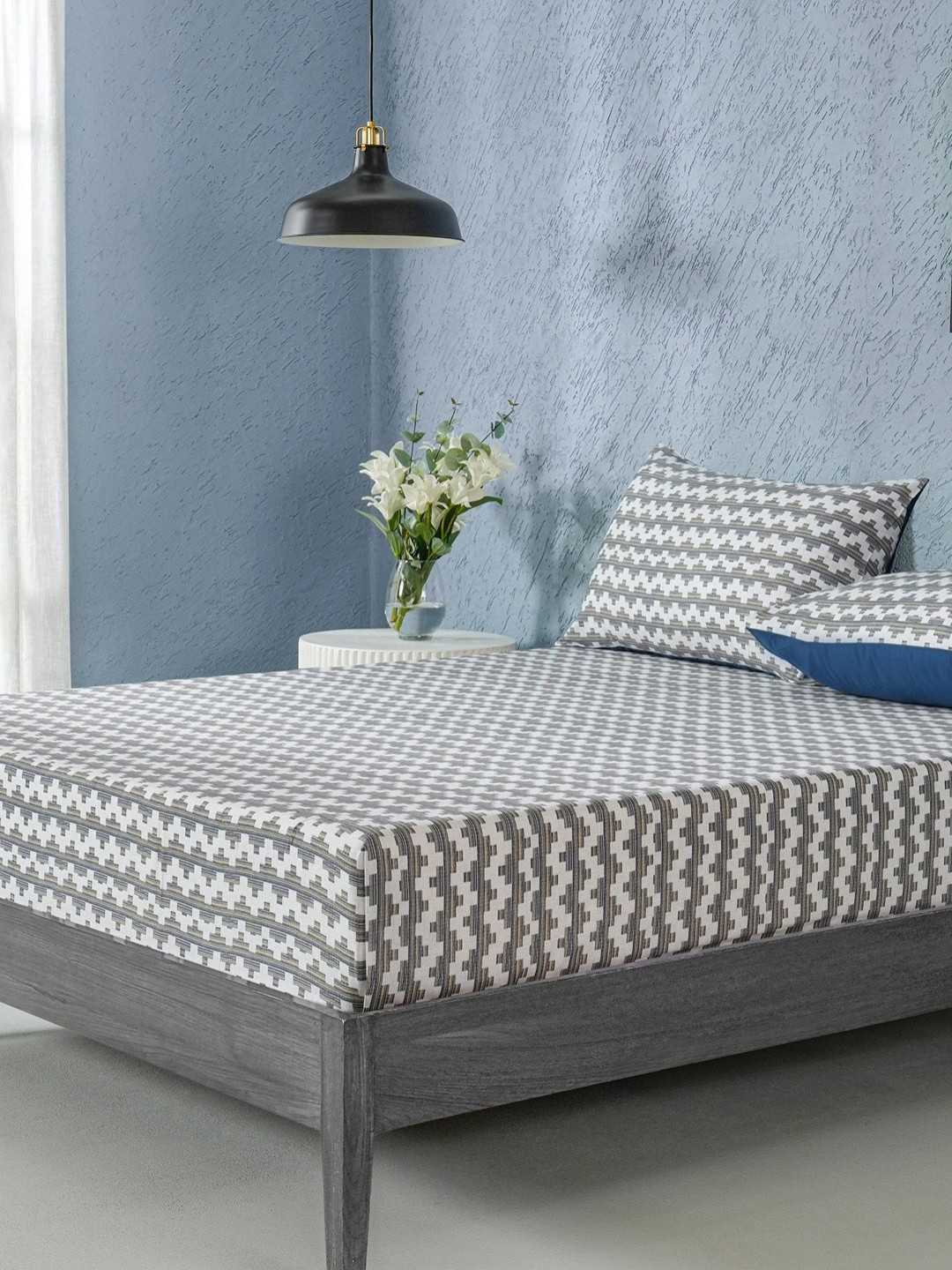 MASPAR Blue & White Abstract Printed 200 TC PureCotton Single Bedsheet Set 1.52 m x 2.24 m