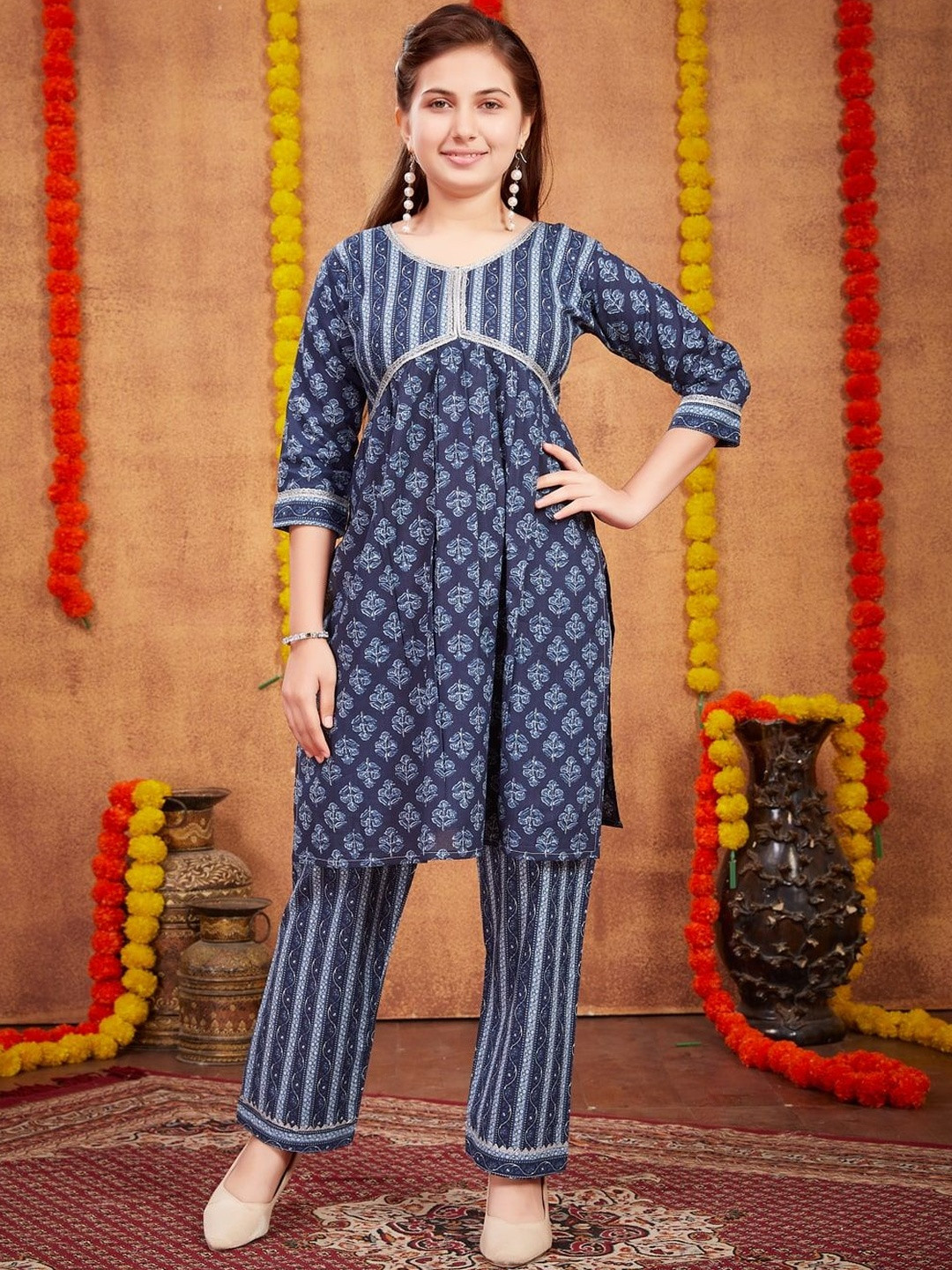 Muhuratam Girls Ethnic Wear Navy Blue Colour Floral Print Cotton Kurti Pant Set