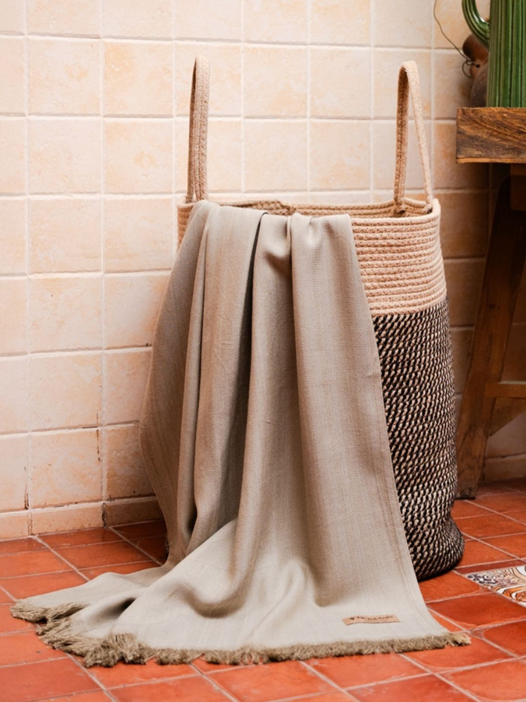 DEBAANS Cream Bamboo 250 GSM Bath Towel