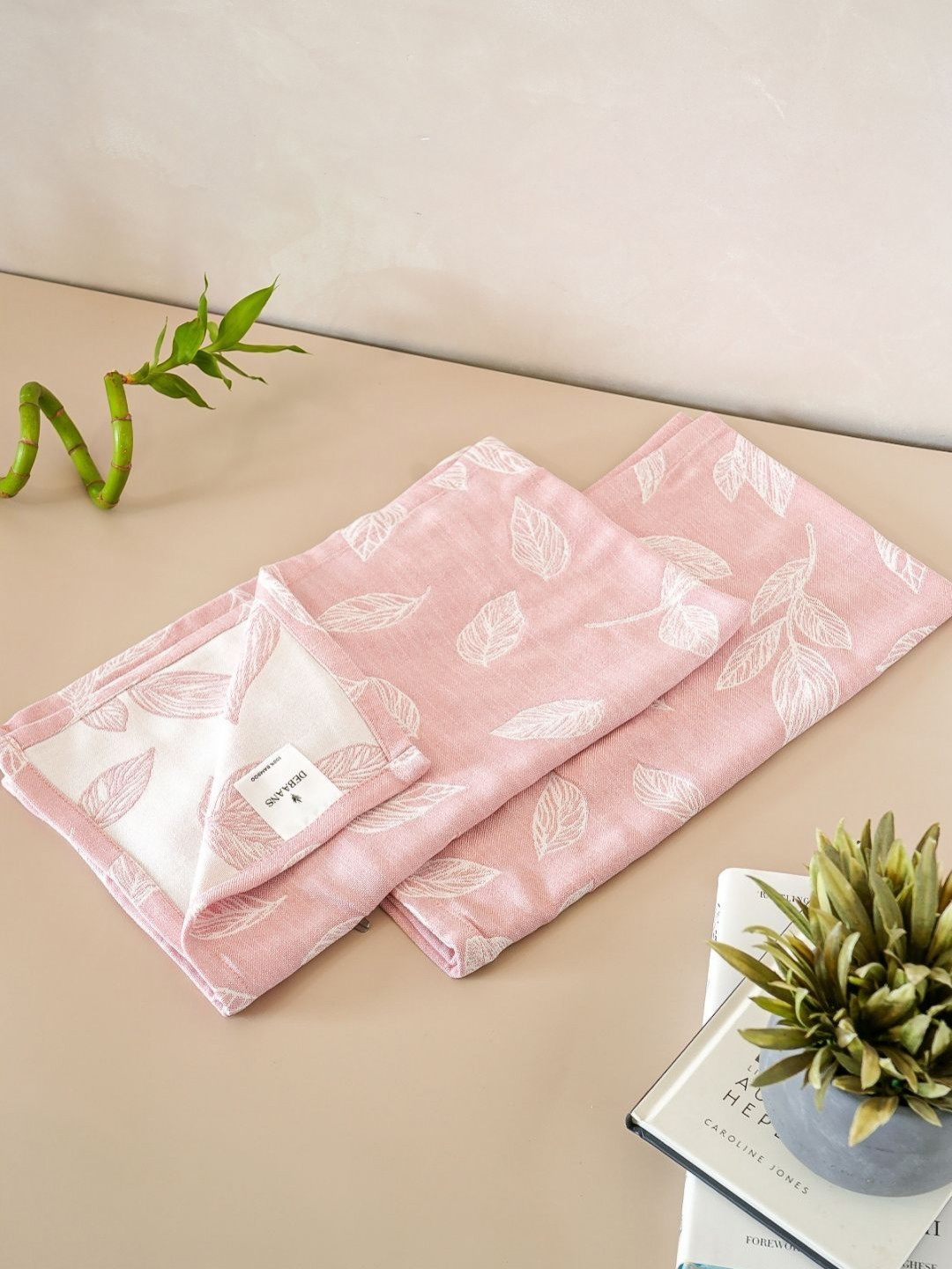 DEBAANS Pink & White 2 Pieces Printed 270 GSM Hand Towels