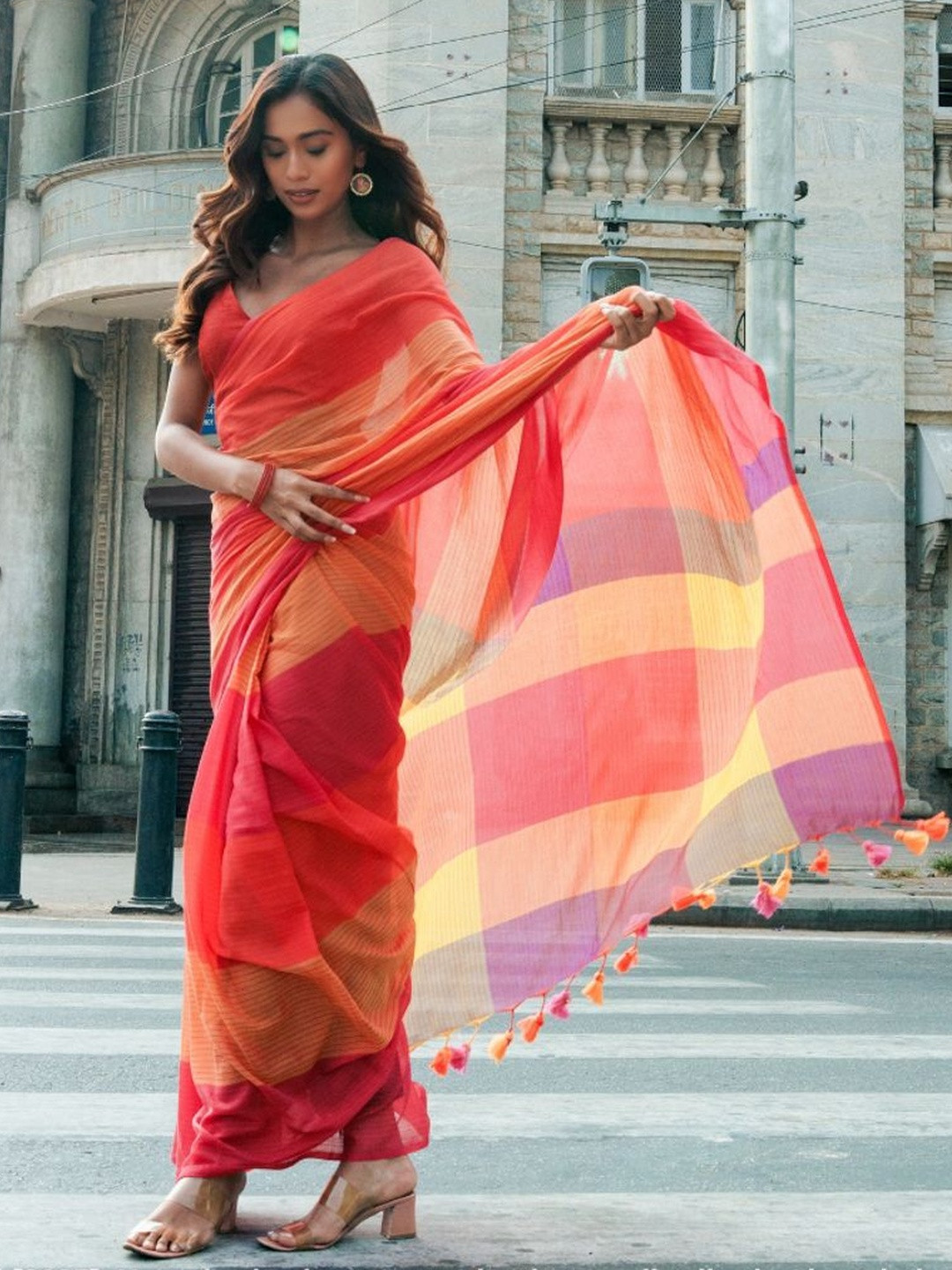 ETHNIC ELEMENTS Checked Pure Cotton Saree with Playful Checks & Tassels